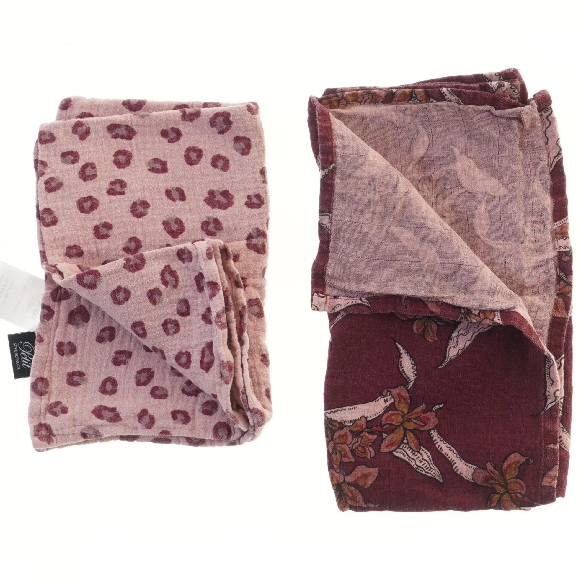 2 stk stofbleer med mønster fra Petit sofie schnoor (str. 60x60 cm)