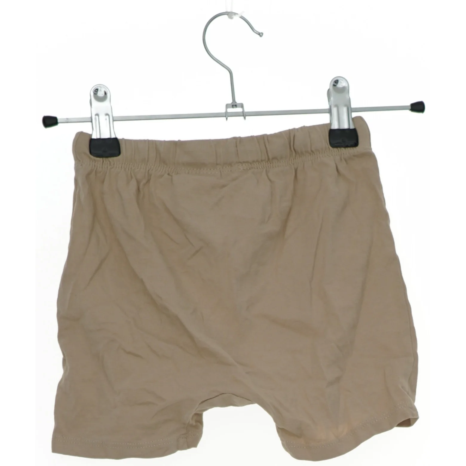 Beige shorts fra H&M (str. 92)