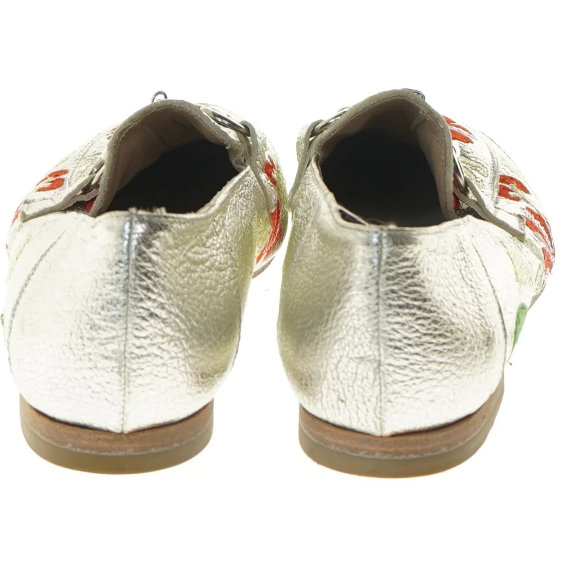 Sølvfarvede loafers med blomsterbroderi fra Laura Bellariva (str. 37 )