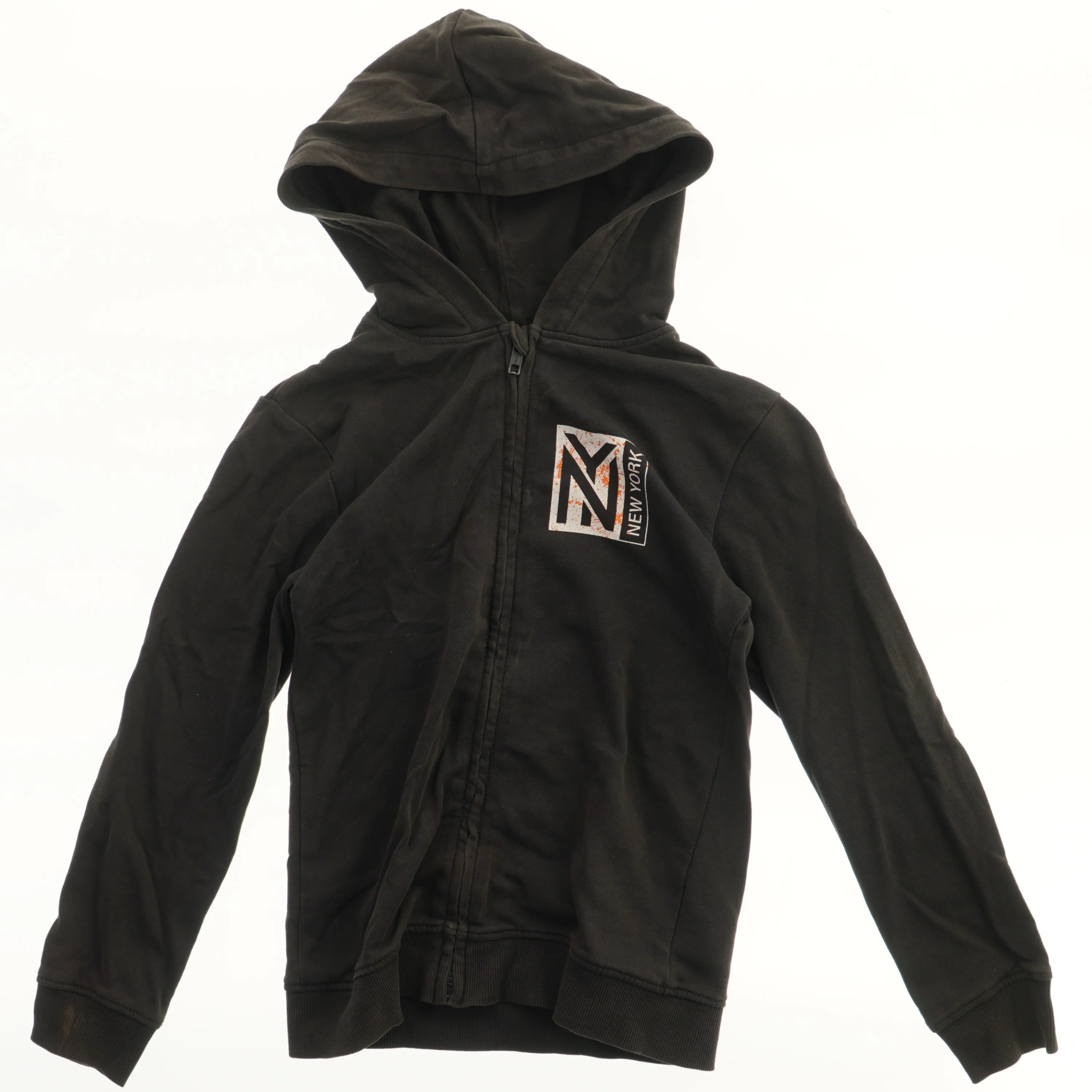 Hættetrøje med New York design fra H&M (str. 134)