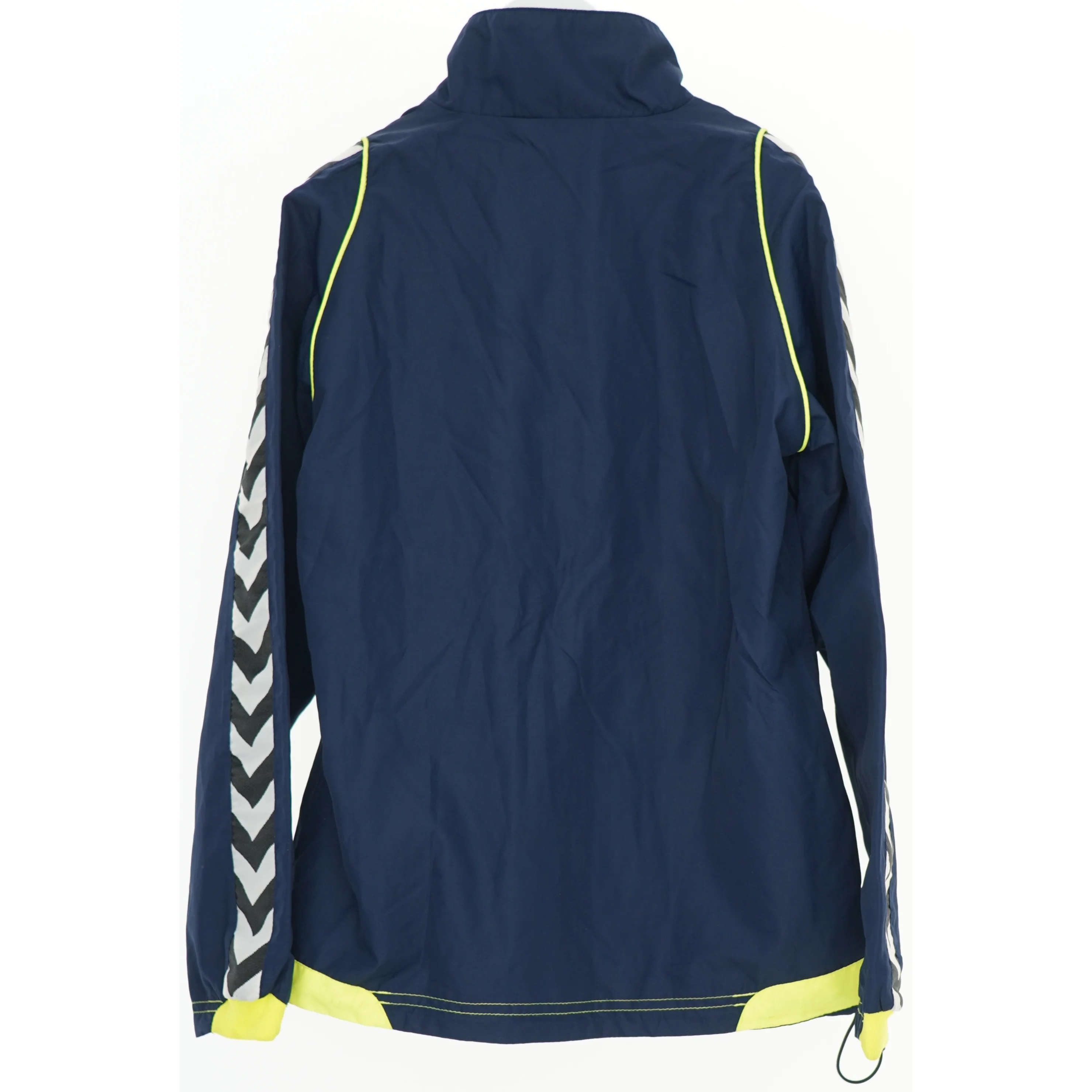 Vindjakke med lynlås fra Hummel (str. 140)