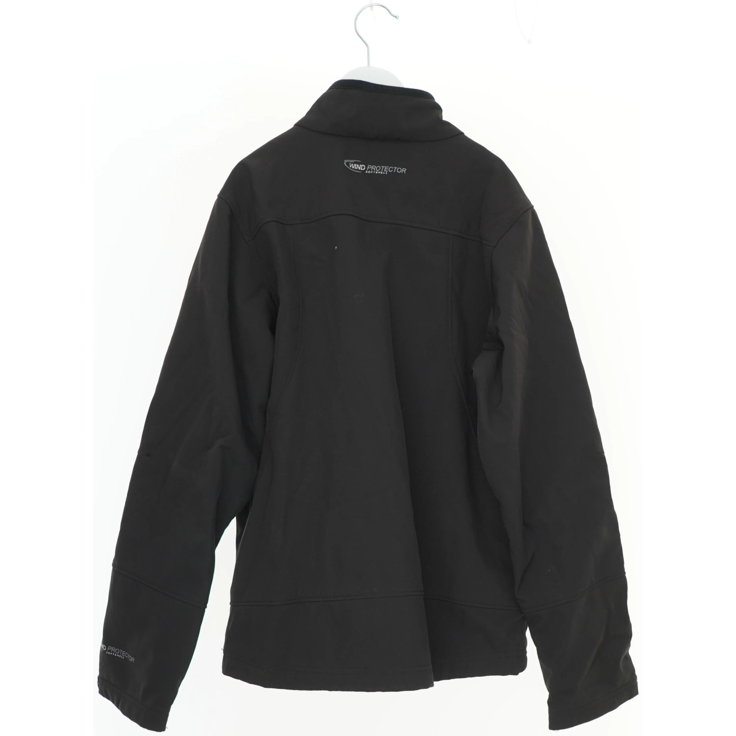 Vindjakke med lynlåslommer fra McKinley (str. 164)