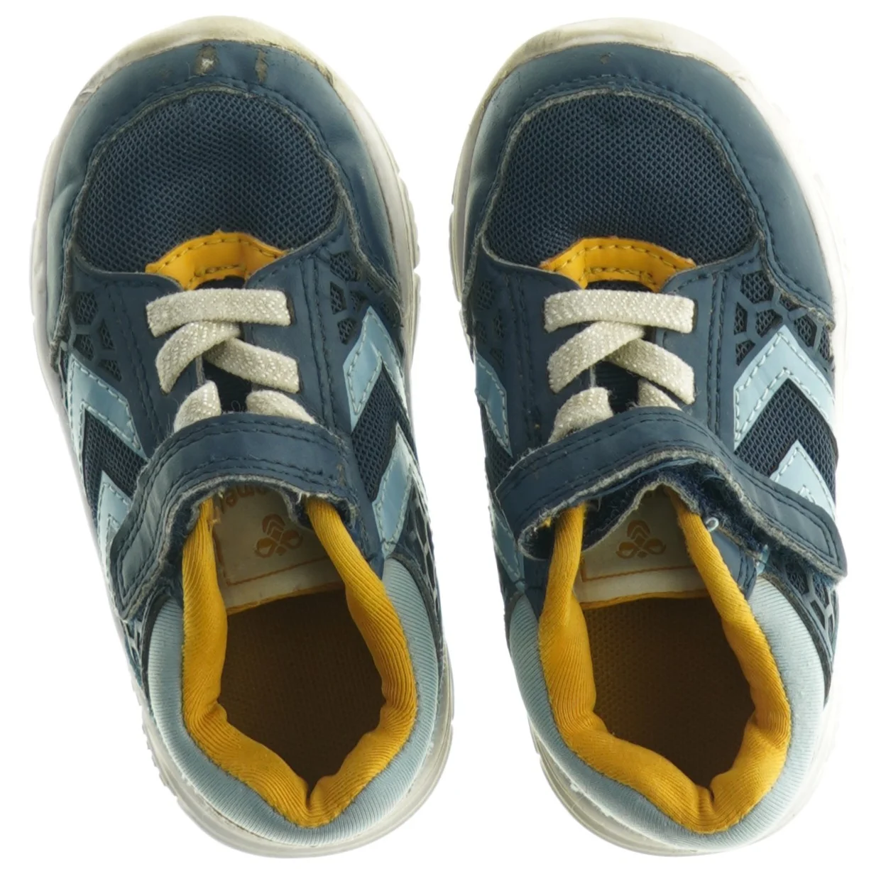 Brugte børnesko fra Hummel (str. 23)