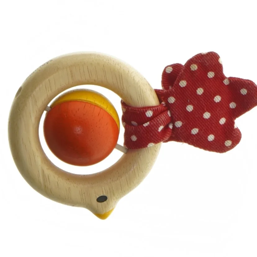 Trærasle med stofstjerne fra Plan Toys