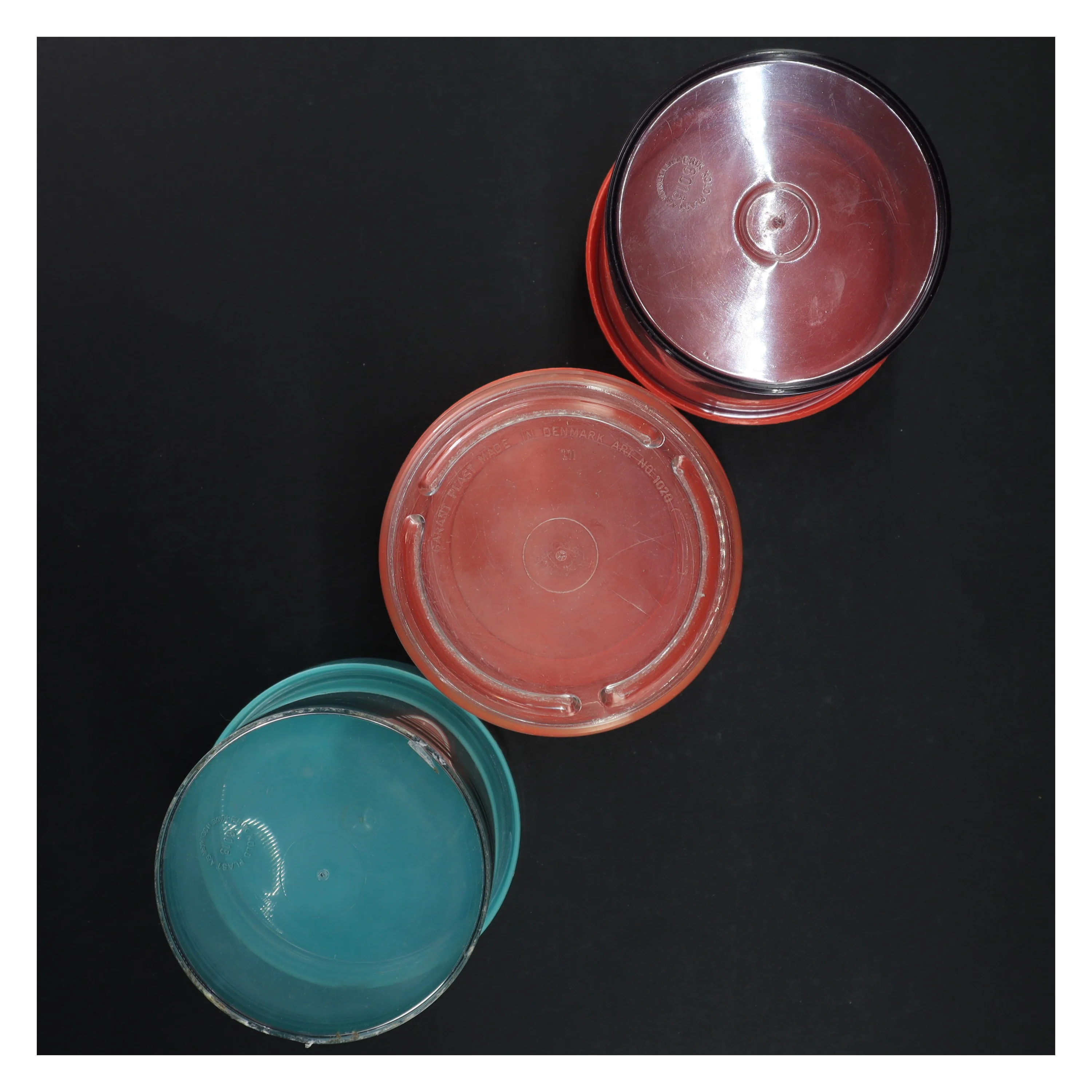 Vintage plastopbevaringsbeholdere