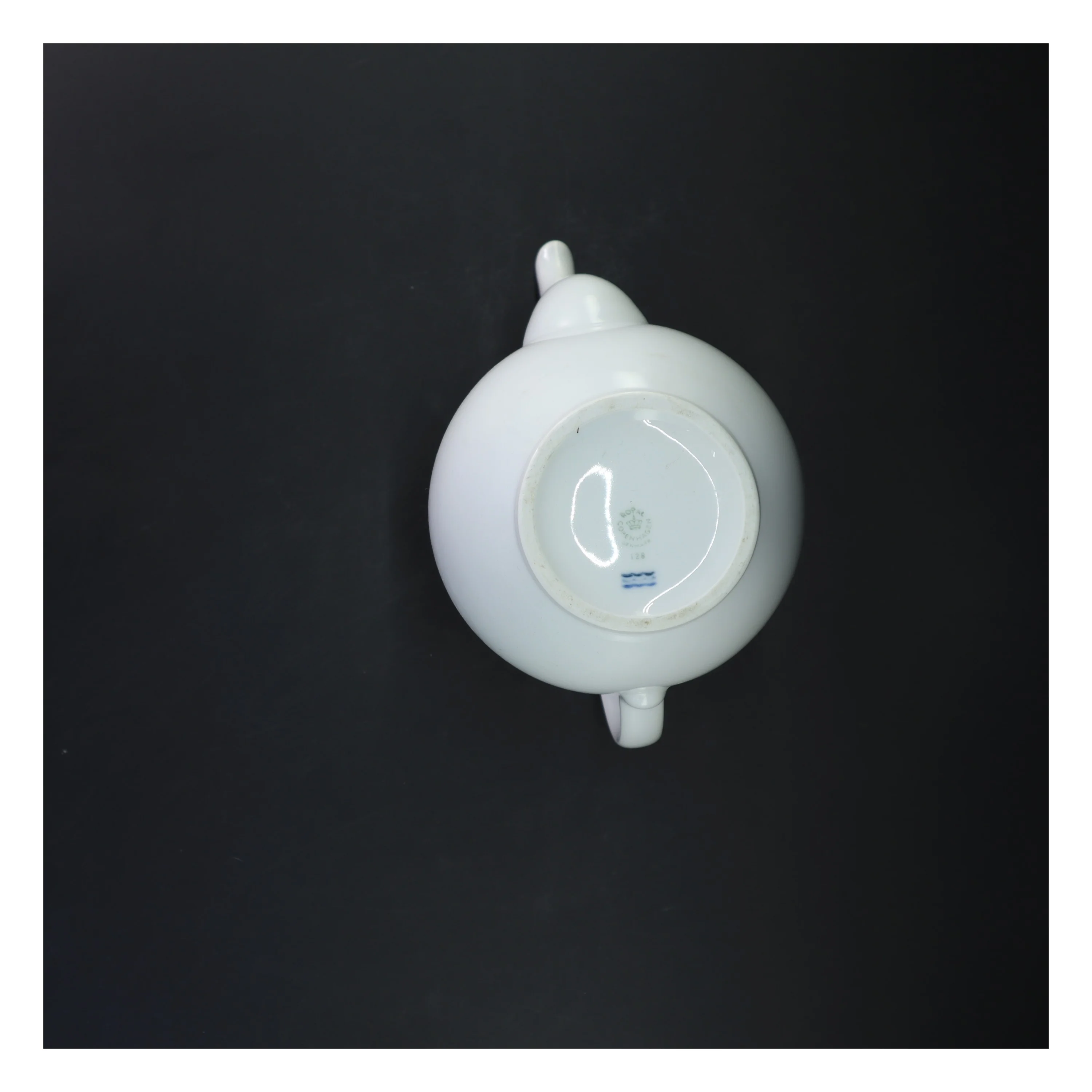 Hvid kaffekande fra Royal Copenhagen (str. 25x15 cm)