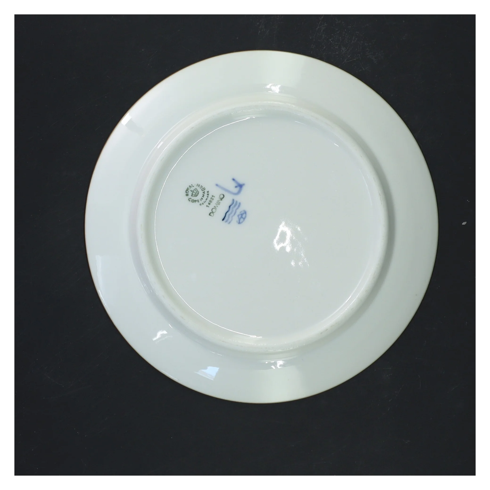 Domino tallerken Ø17 cm fra Royal Copenhagen, Domino (str. Ø 17 cm)