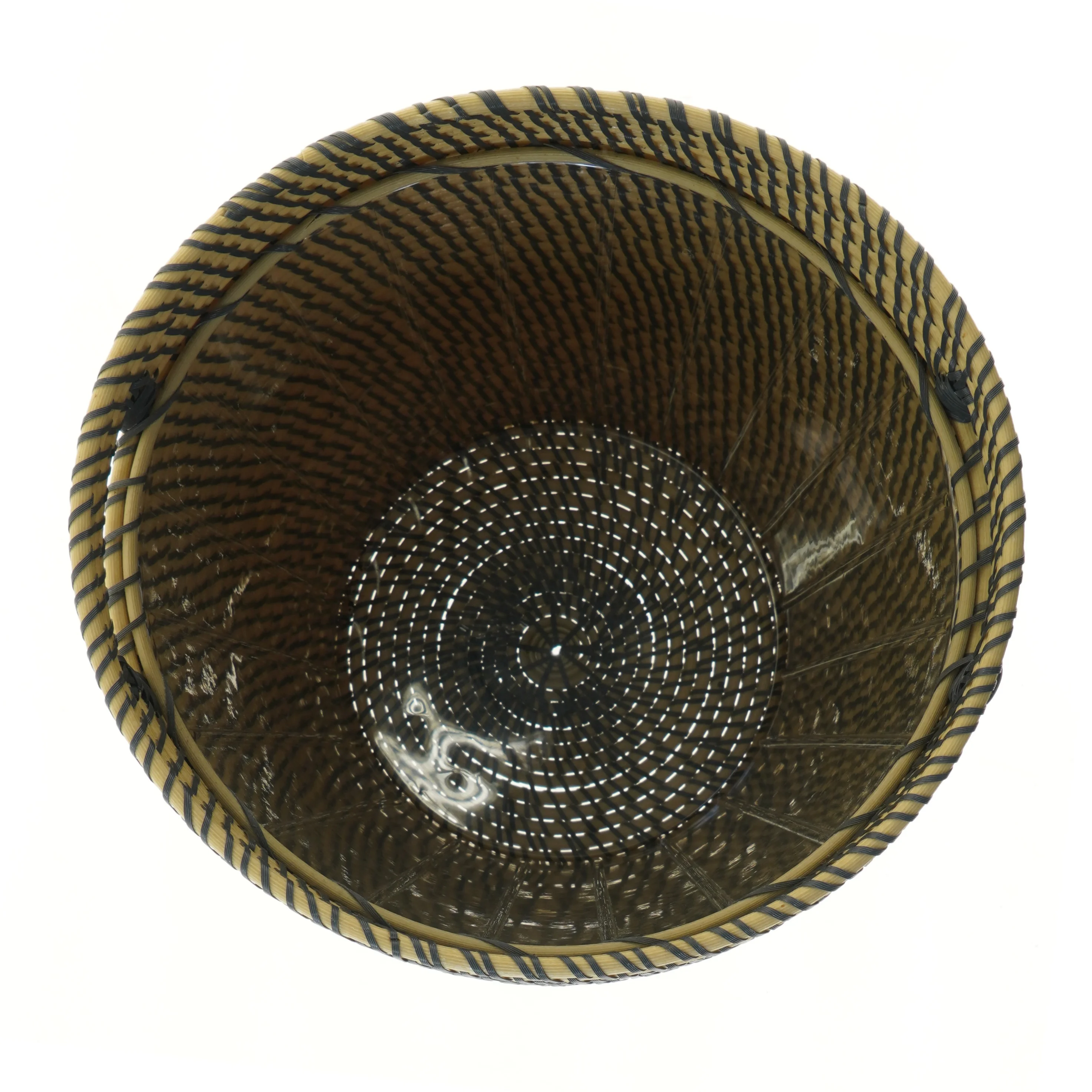 Flettet kurv til opbevaring (str. Ø 37 cm længde 40 cm)