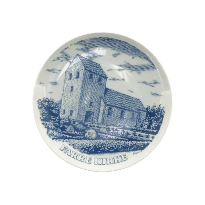Porcelæsnplatte "Farre Kirke" fra Svane porcelæn (str. Ø 19 cm)