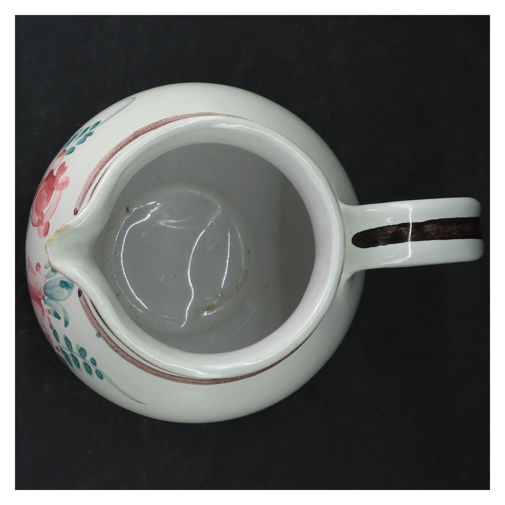 Dekoreret keramik kande fra Lars Syberg (str. H. 13,5 cm)