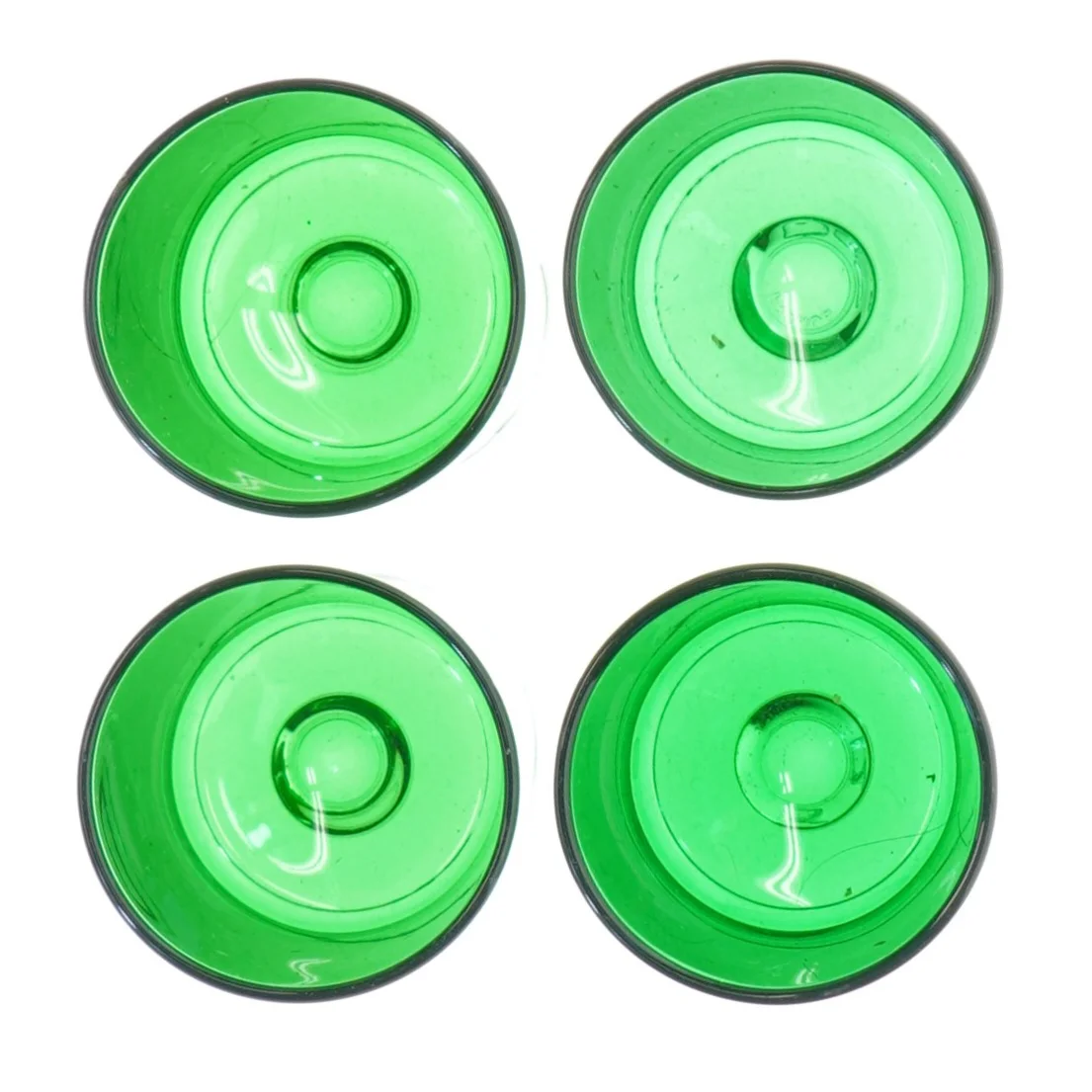 Grønne glas på fod (str. H 9,5 cm, ø 5 cm)