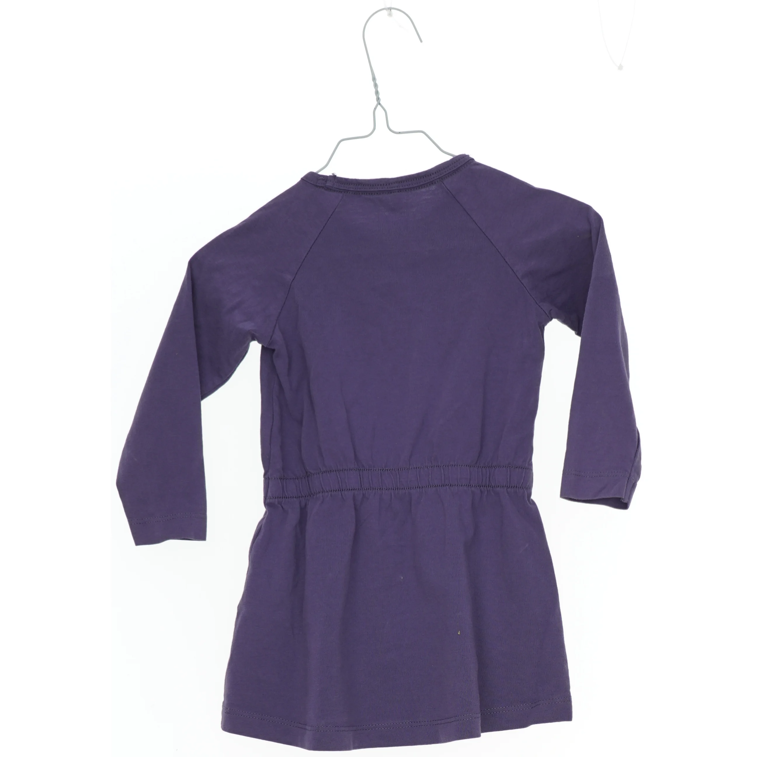 Lilla kjole med lange ærmer fra Name It (str. 86)