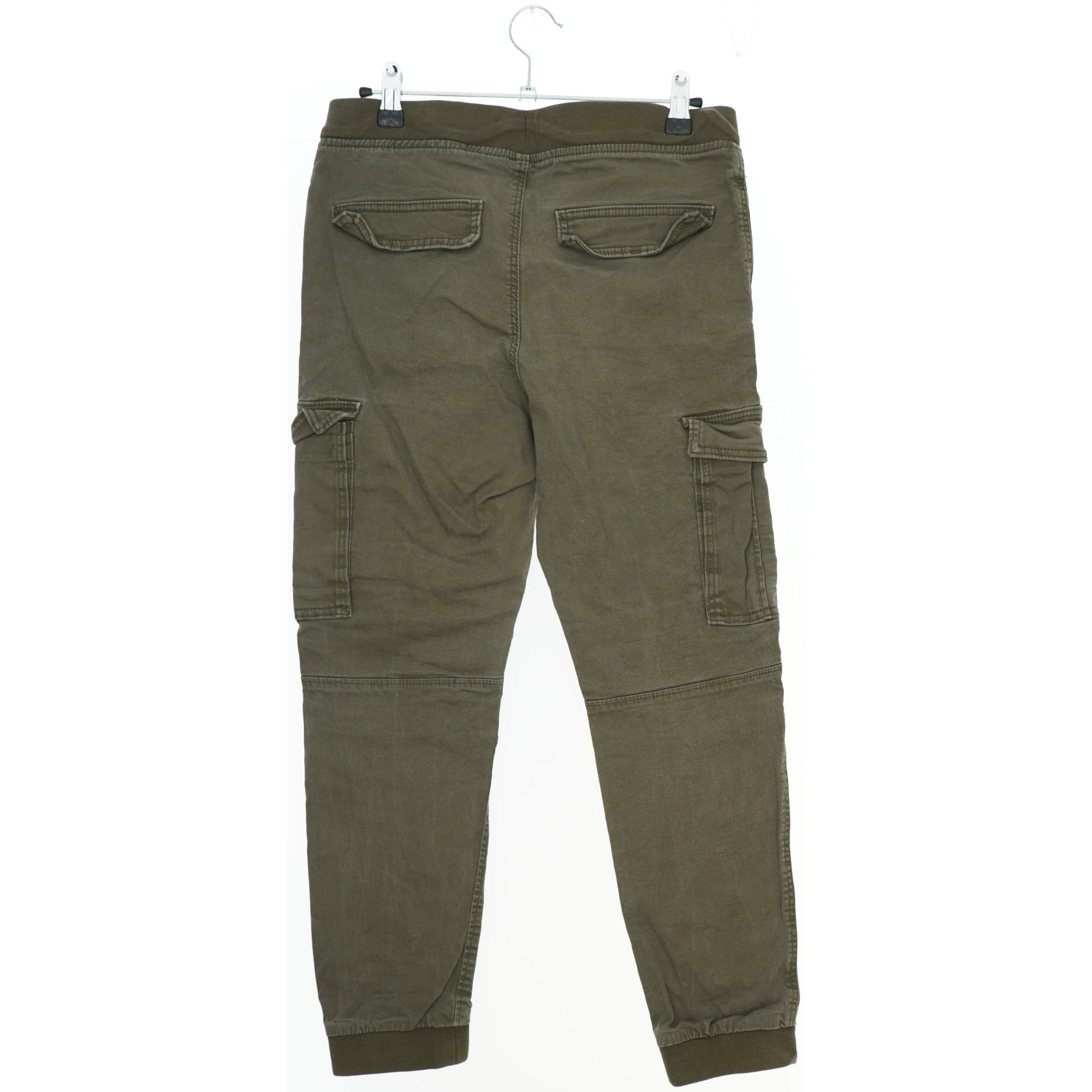 Cargo bukser i olivengrøn fra H&M (str. 158)