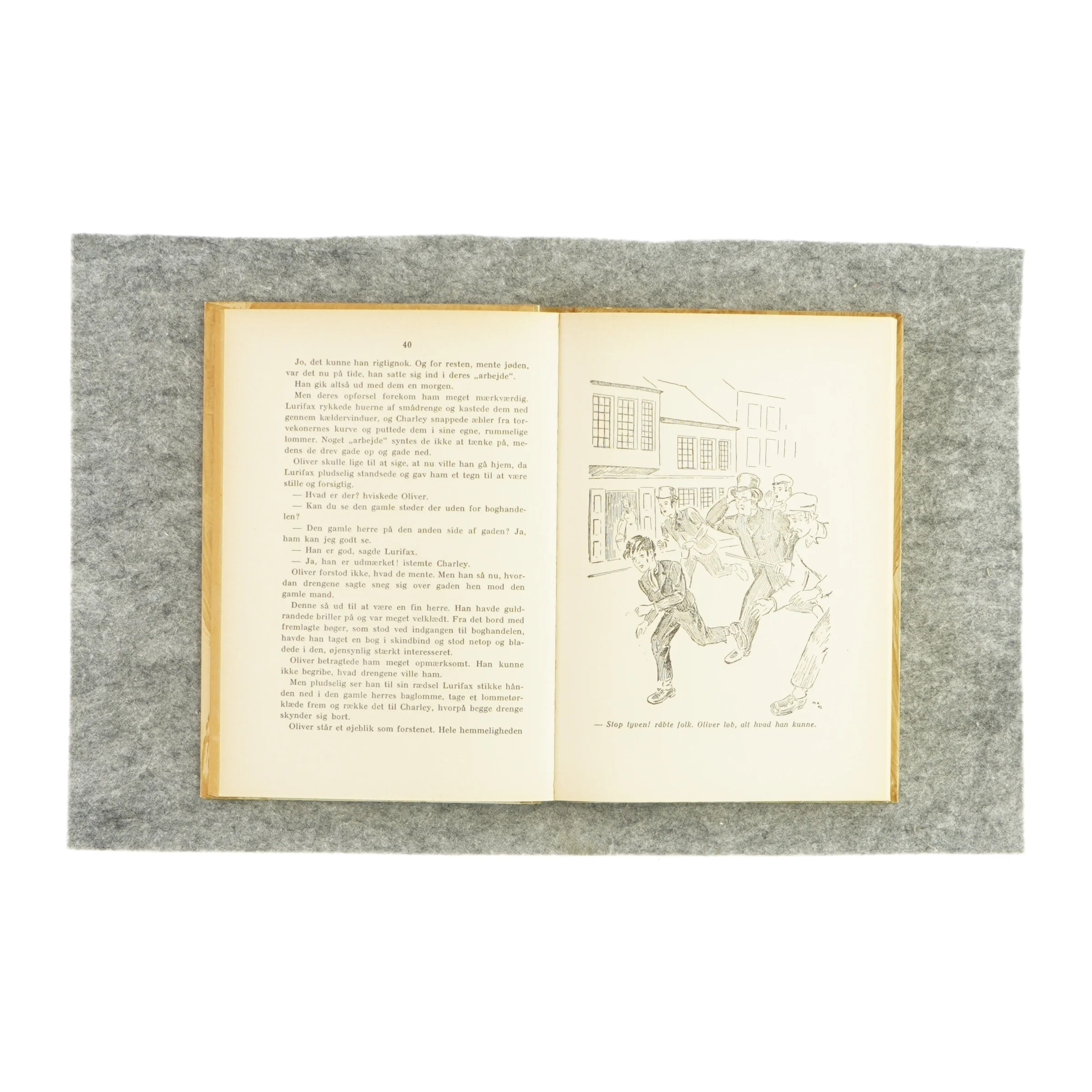 Oliver Twist af Charles Dickens (Bog)