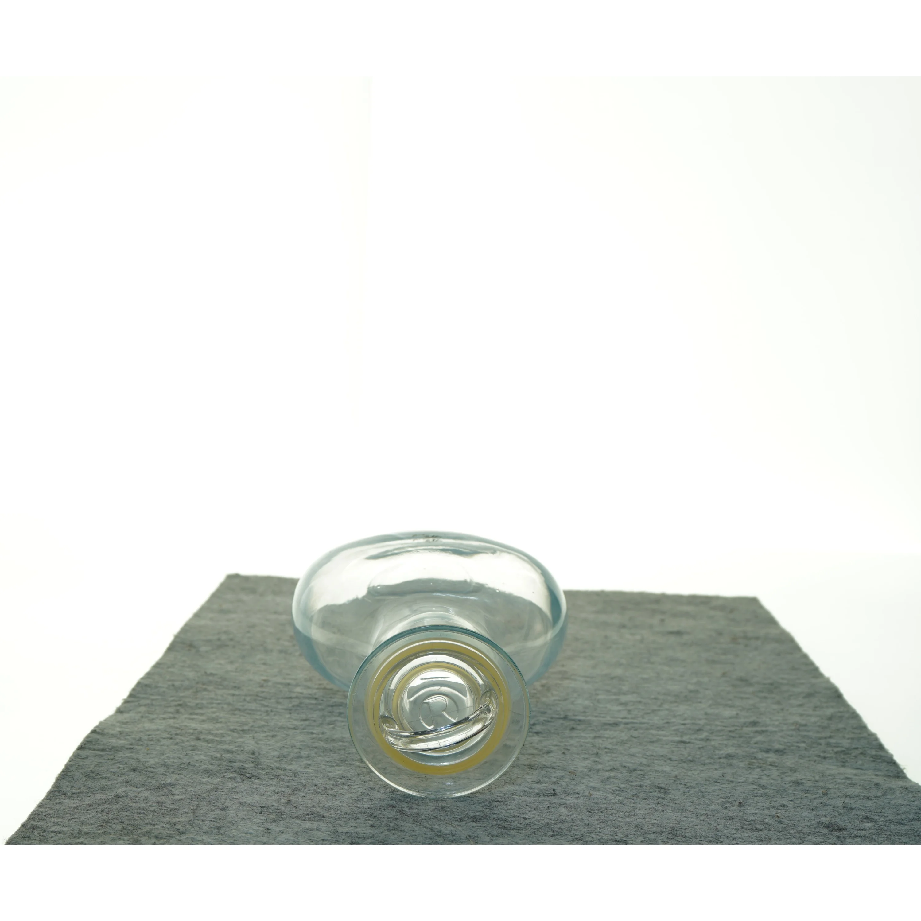 Gennemsigtig glasvase (str. 25 x 9 x 16 cm)