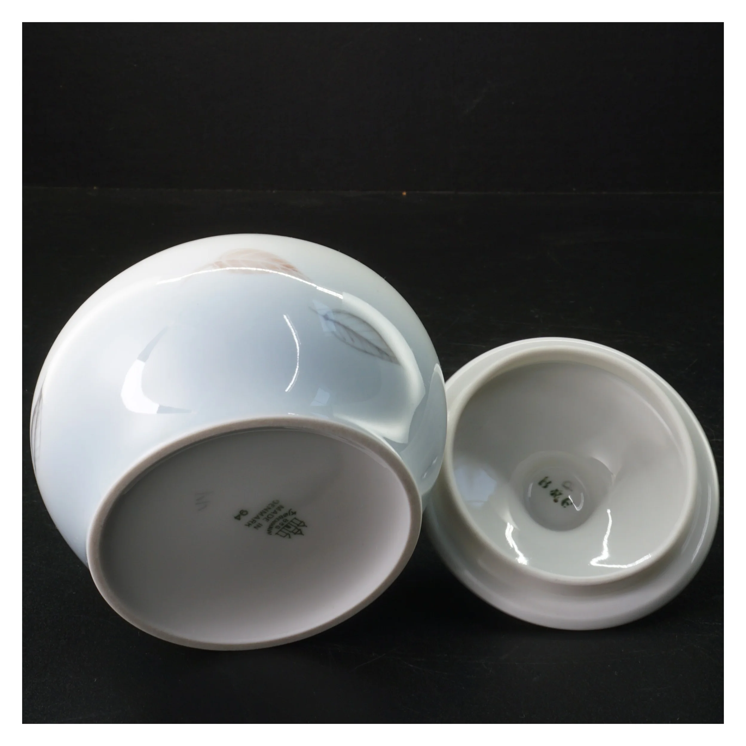 Hvid porcelænssukkerskål med låg fra B&G (str. 11 cm i diameter)