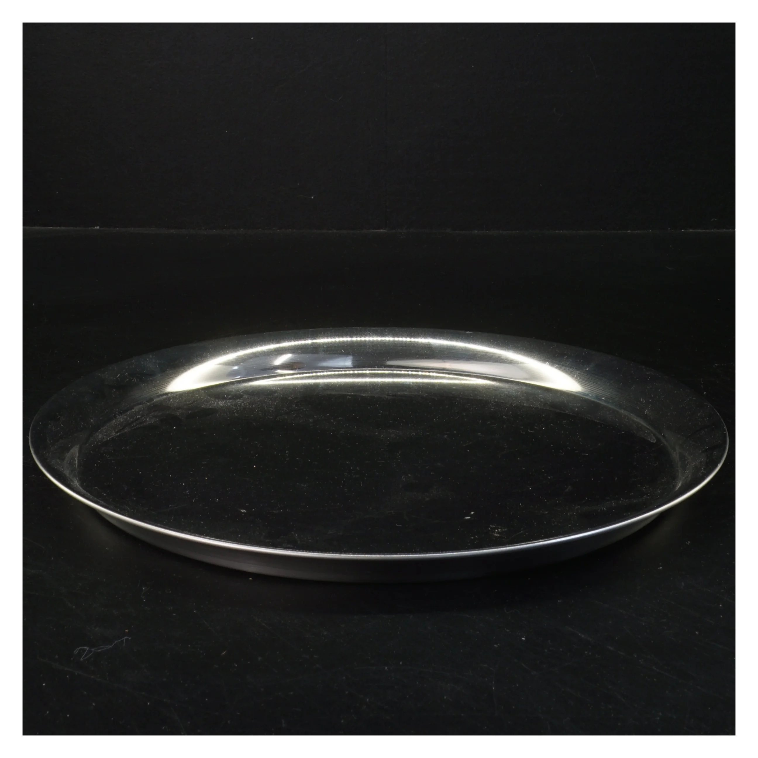 Rundt stål serveringsfad (str. Ø 26x1 cm)