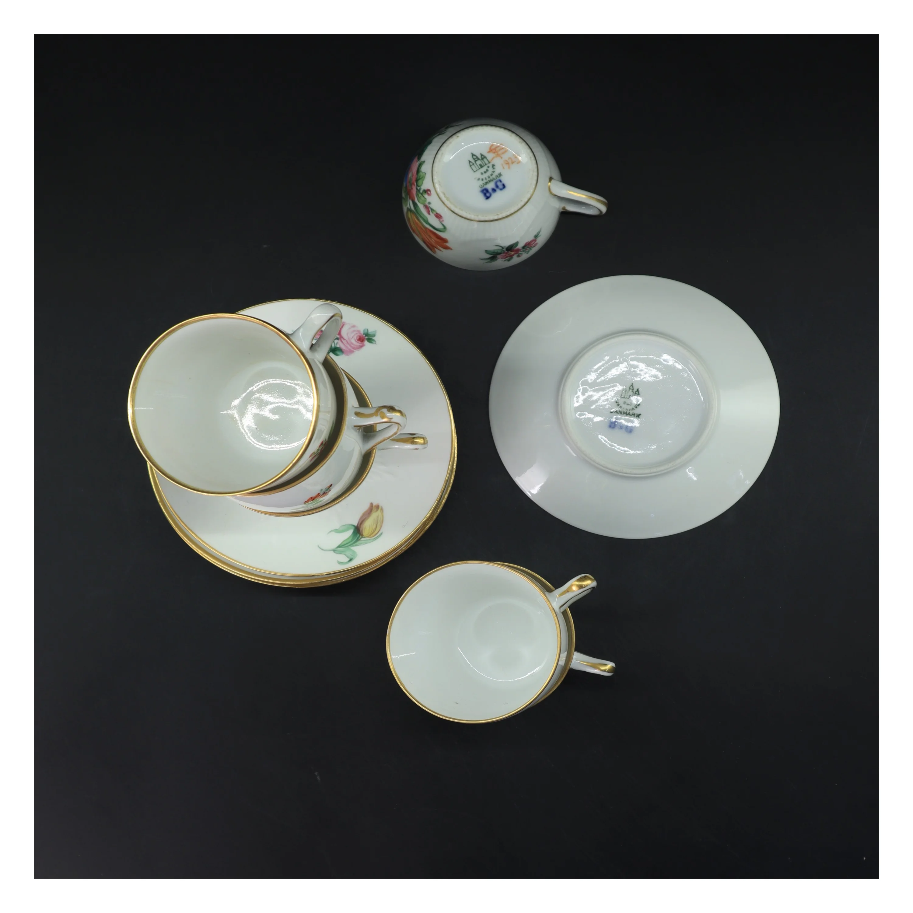 Kaffekop og underkop sæt fra B&G (str. 6 stk Ø 7,5 & 13,5 cm)