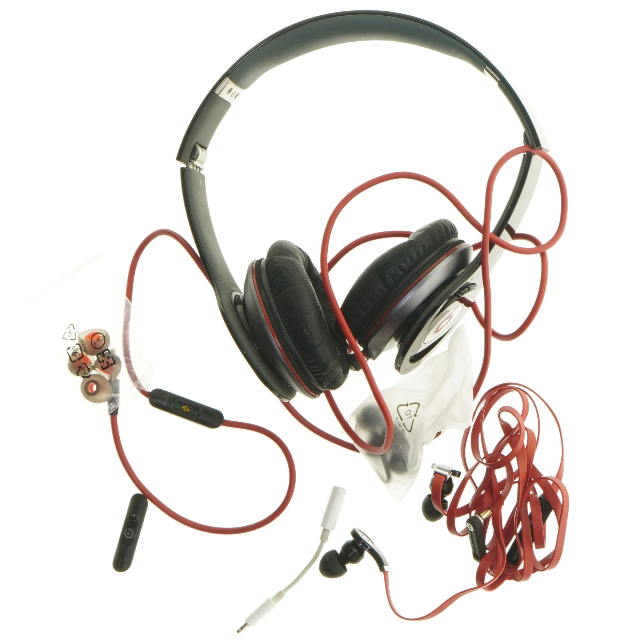 Beats hovedtelefoner med etui fra Beats (str. 17 cm)