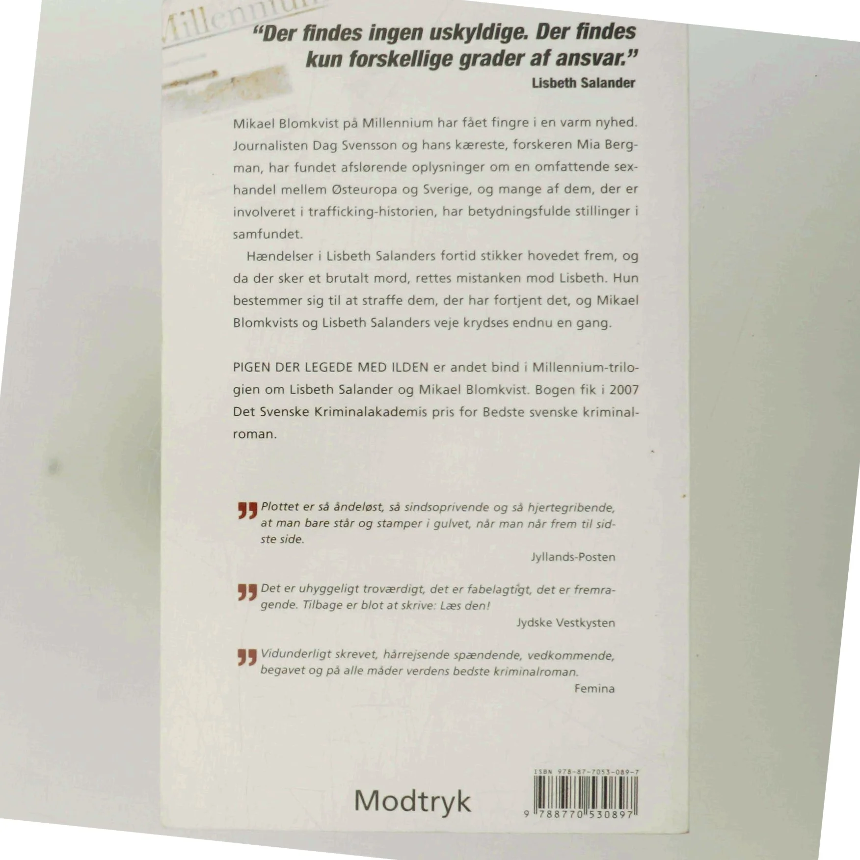 Pigen Der Legede Med Ilden (Millennium, 2. Bind) af Stieg Larsson (Bog)