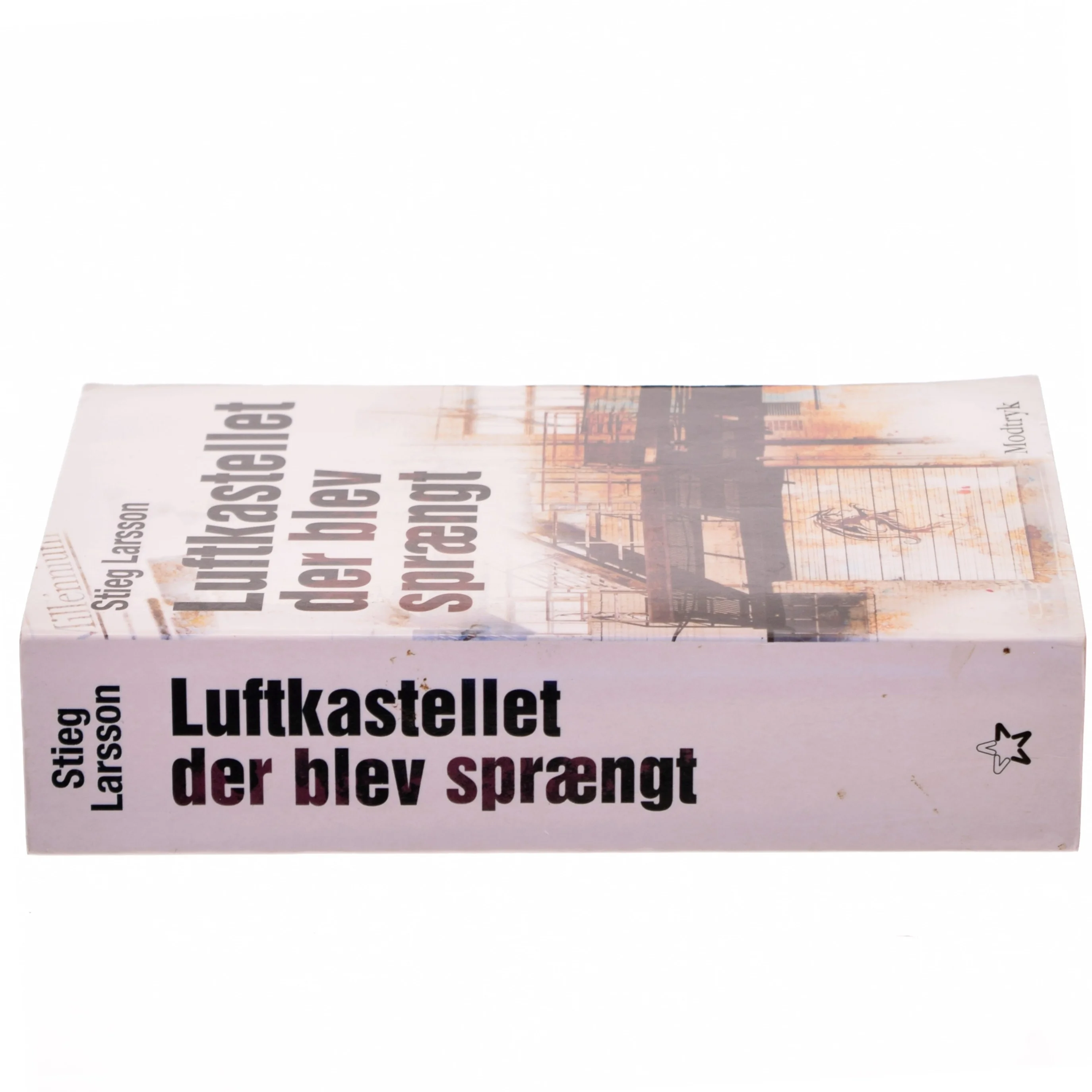 Luftkastellet Der Blev Spraengt (af Stieg Larsson) [Imported] [Paperback] (Danish) (Millennium, 3. Bind) af Stieg Larsson (Bog)
