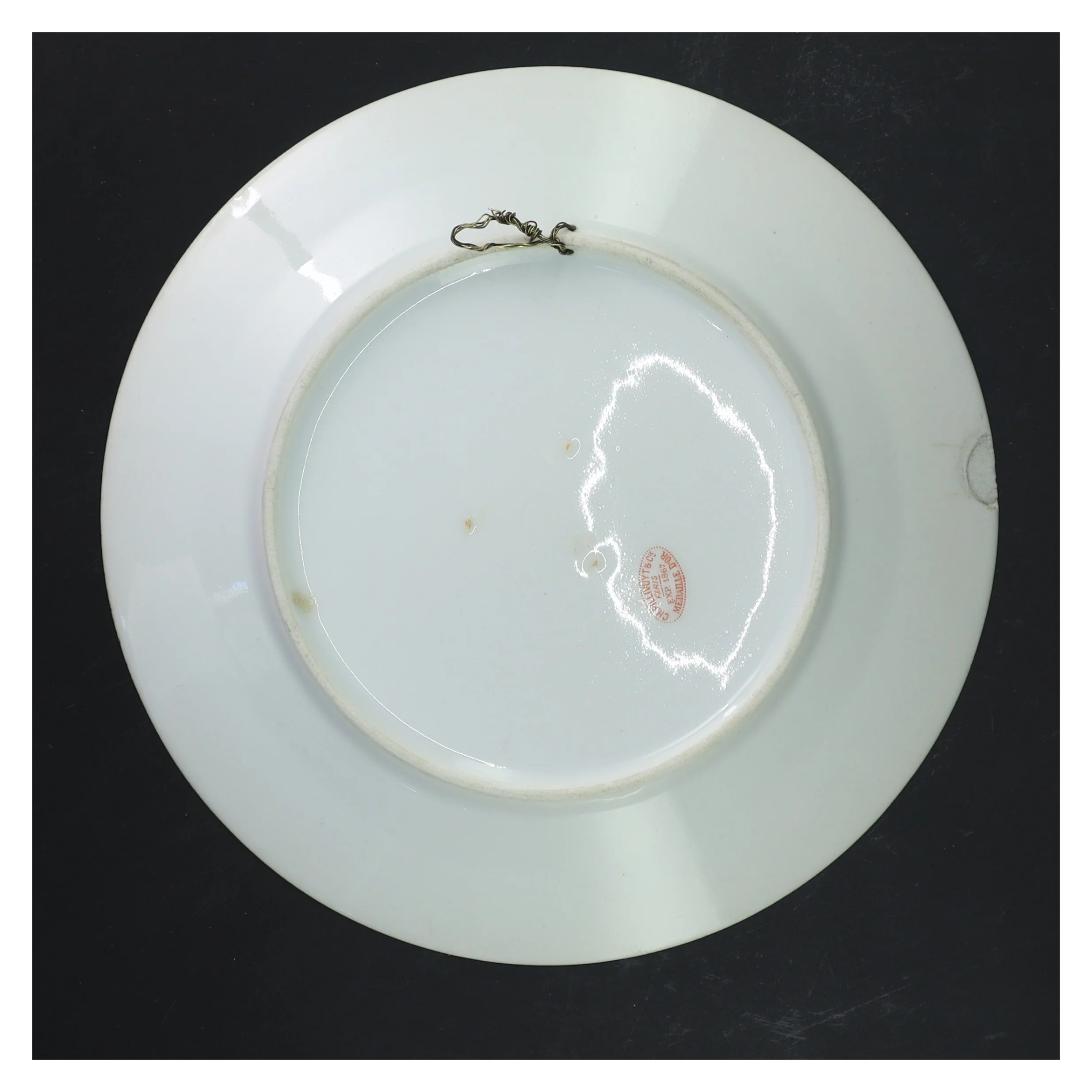 Dekorativ tallerken med blomsterdesign (str. Ø 23 cm)