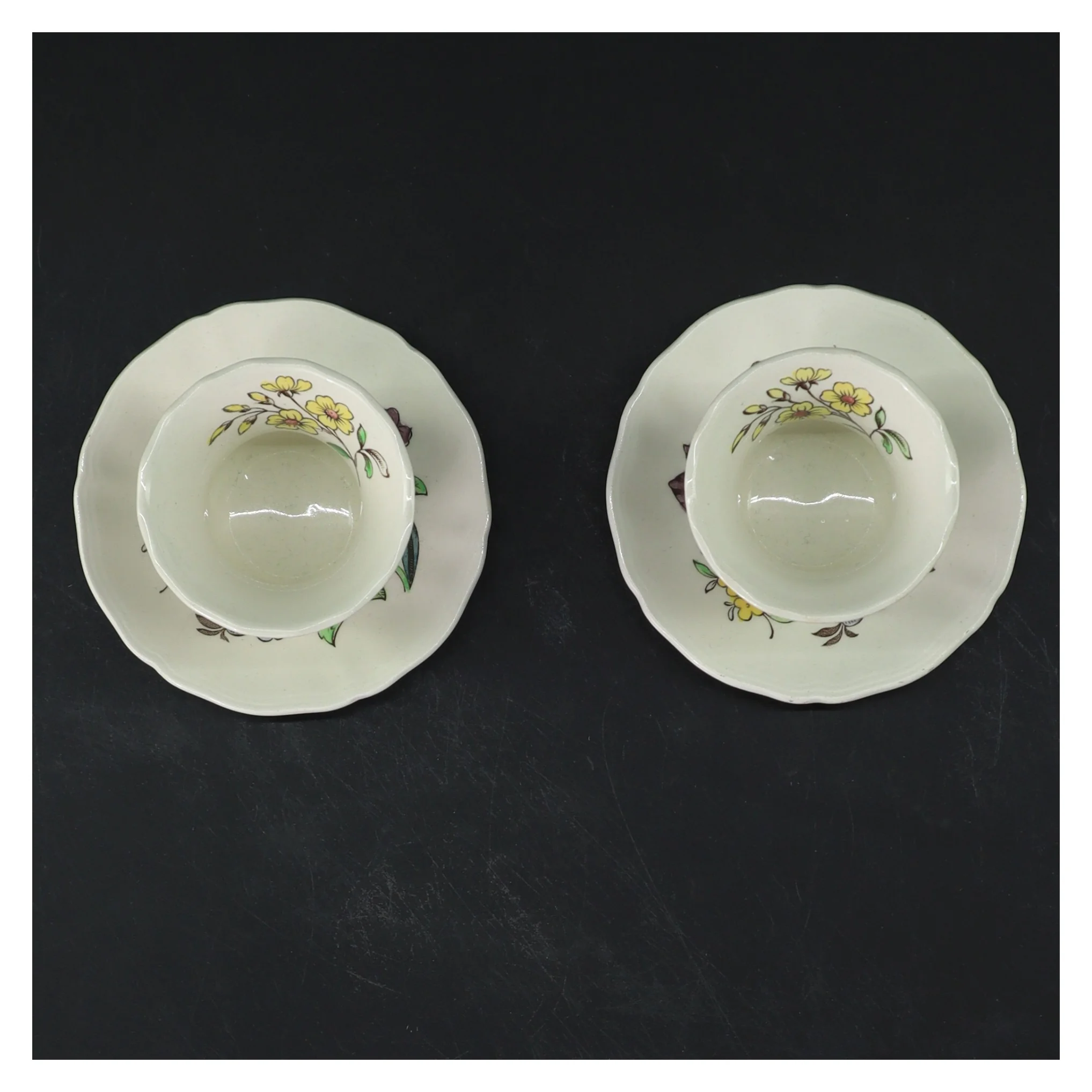 To antikke kopper med underkopper fra Copeland Spode (str. Ø 9 & 5,5 cm)