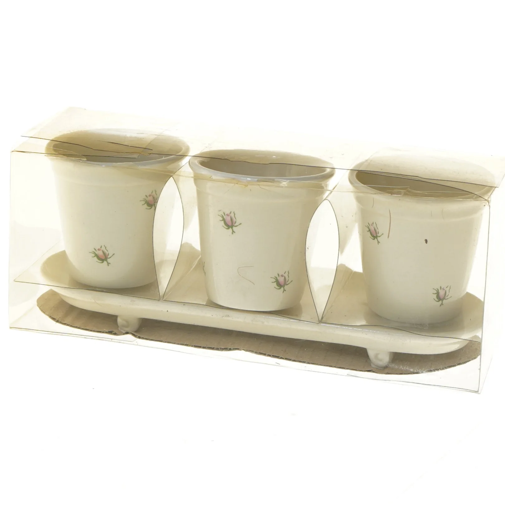 Sæt med tre krus på bakke (str. 24x8x10 cm)