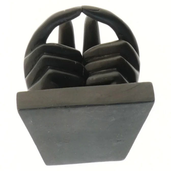 Dekorativ figur af hænder (str. 10x10 cm)