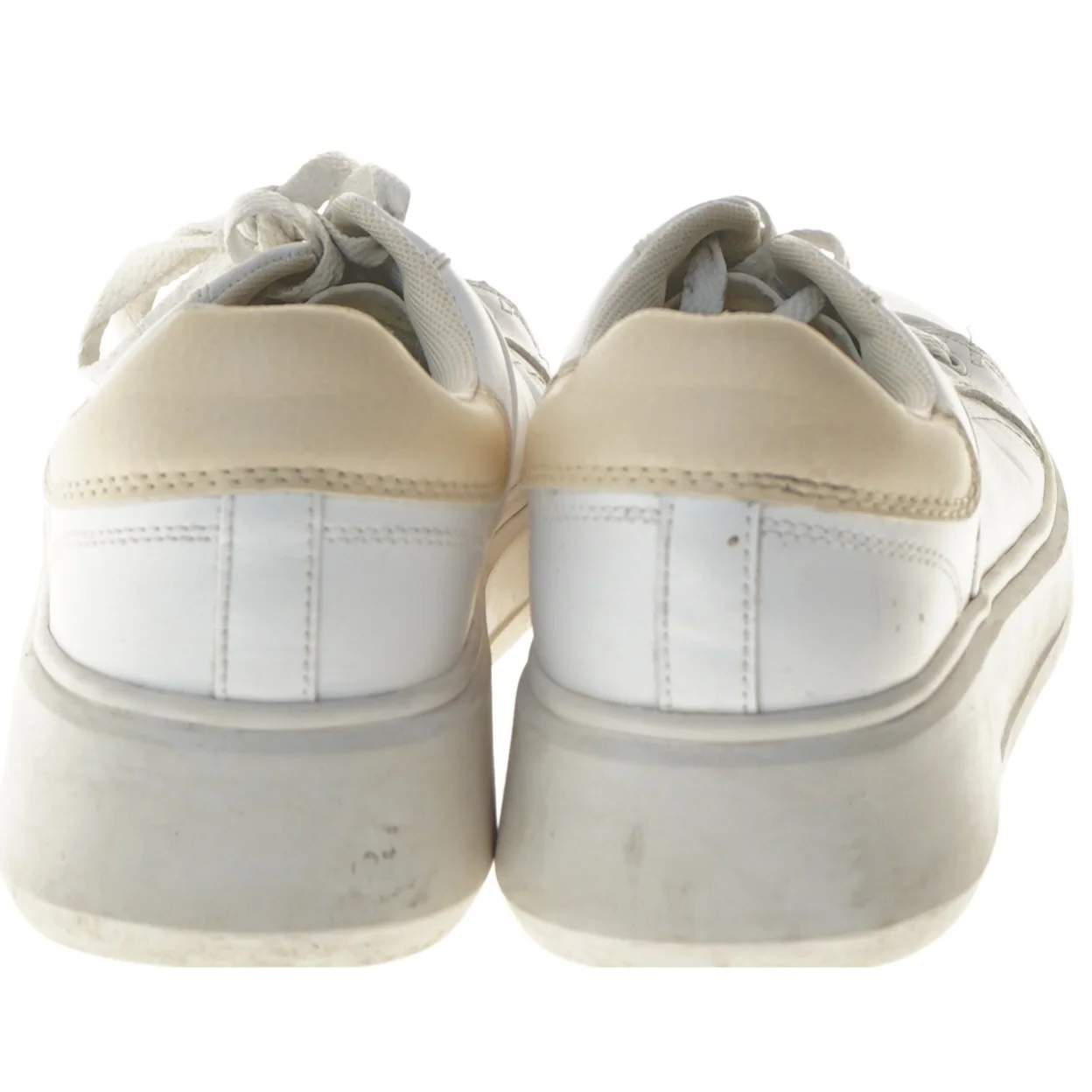 Hvide sneakers fra Stradivarius (str. 41 )