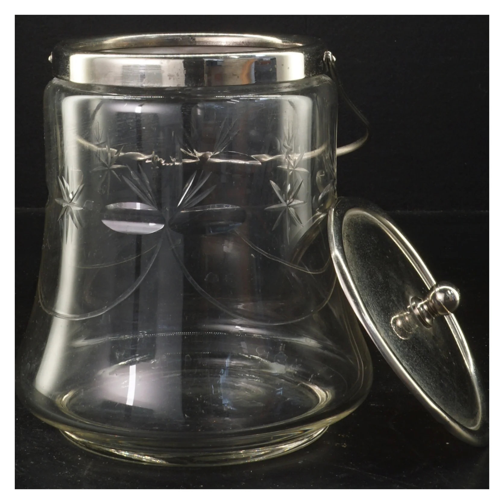 Glasskrukke med låg (str. 15 cm)