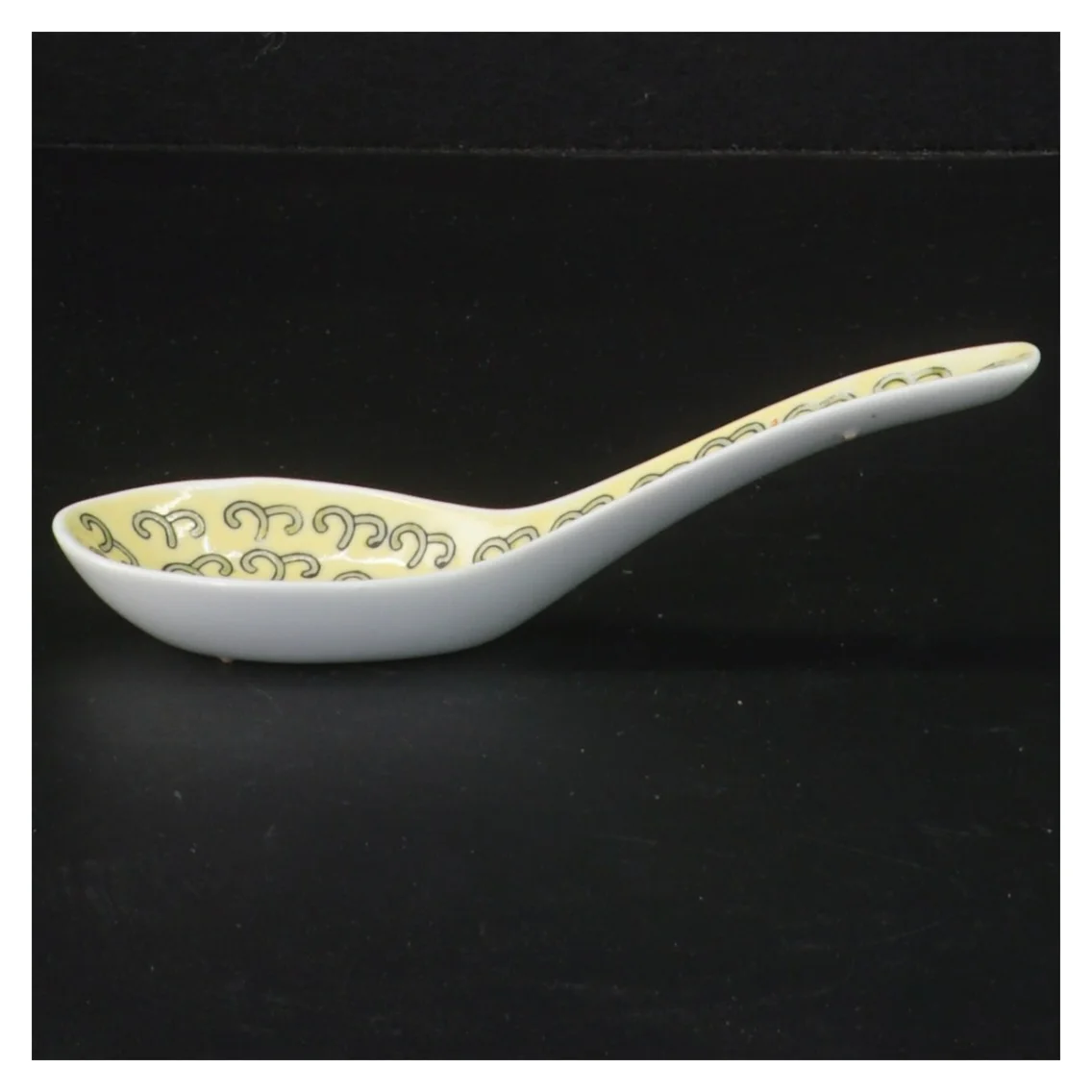 Dekorativ skål med ske (str. Ø 11,5 cm)