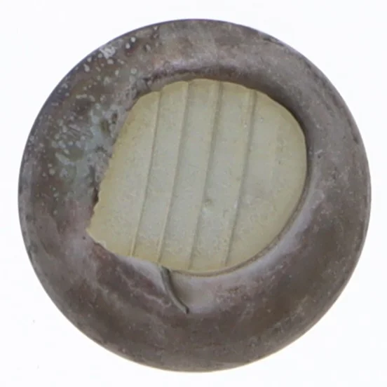 Graveret sølvmedaljon (str. 3,5 cm)