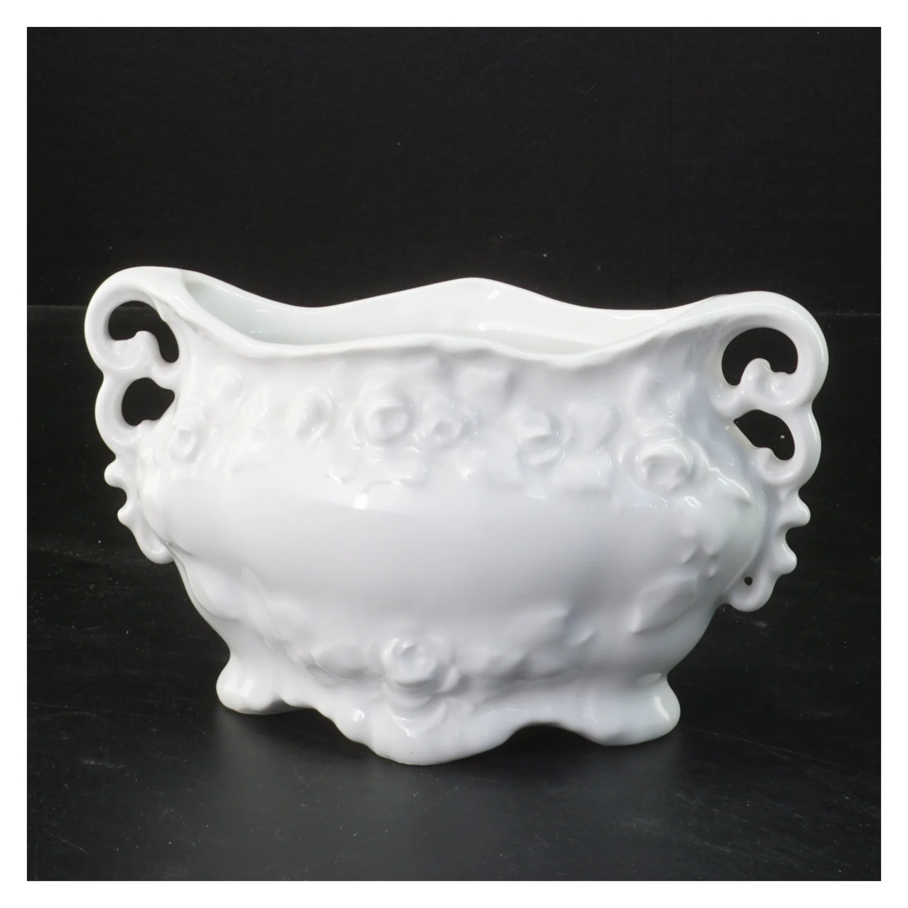 Porcelæns vase (str. 9x17 cm)