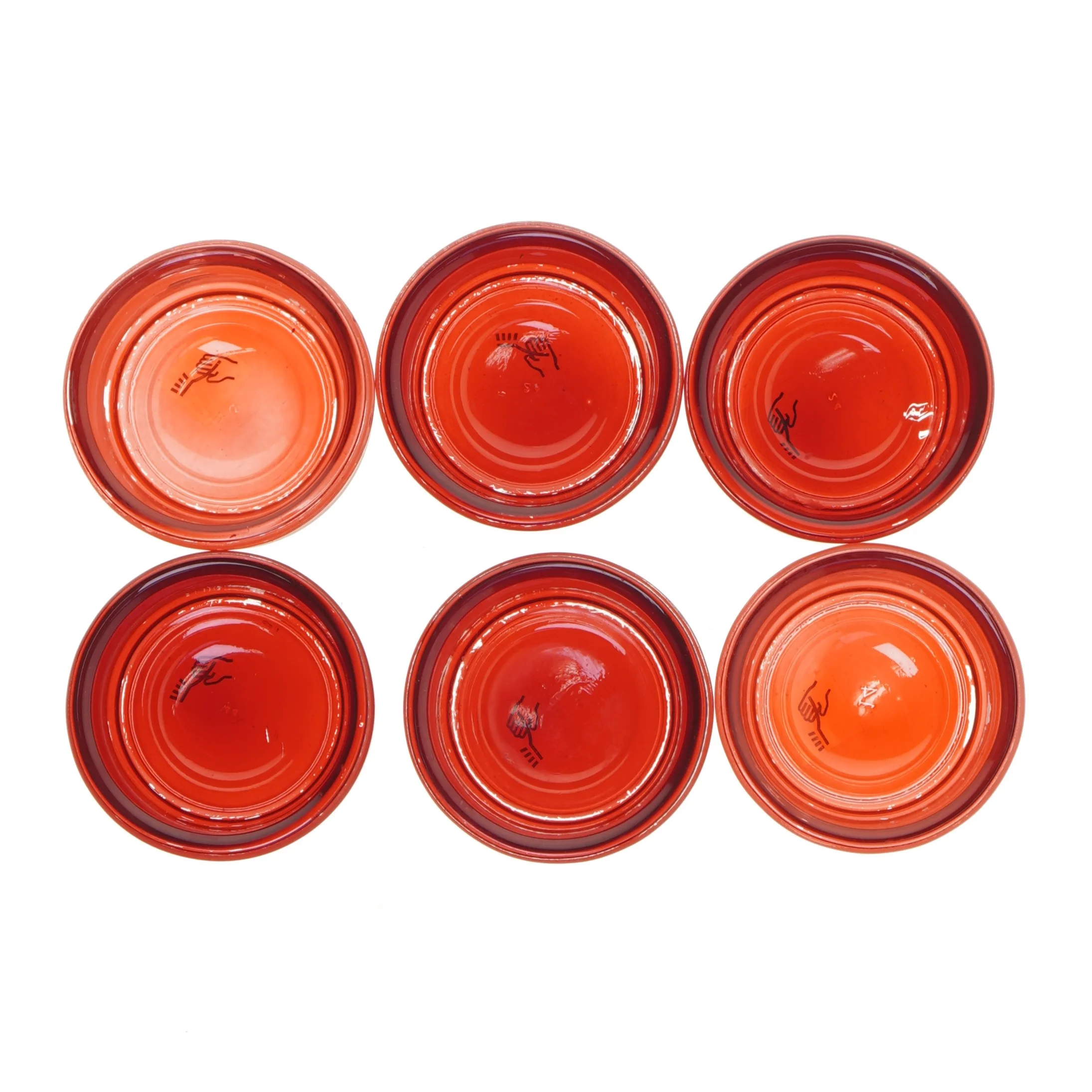 Sæt af seks røde glas fyrfadsstager(str. Ø 8x4 cm)