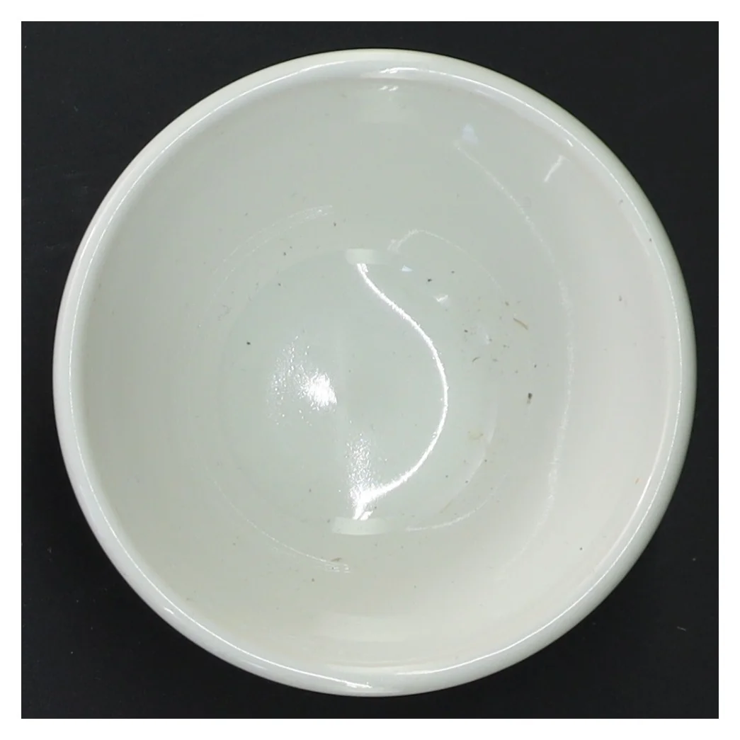 To små hvide skåle (str. Ø. 9,5 cm. 2 styk)