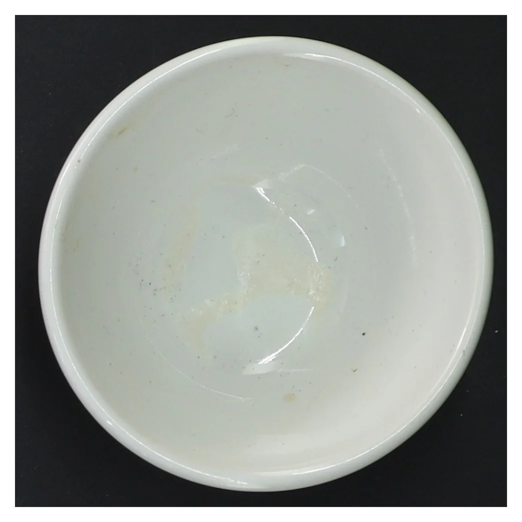 To små hvide skåle (str. Ø. 9,5 cm. 2 styk)