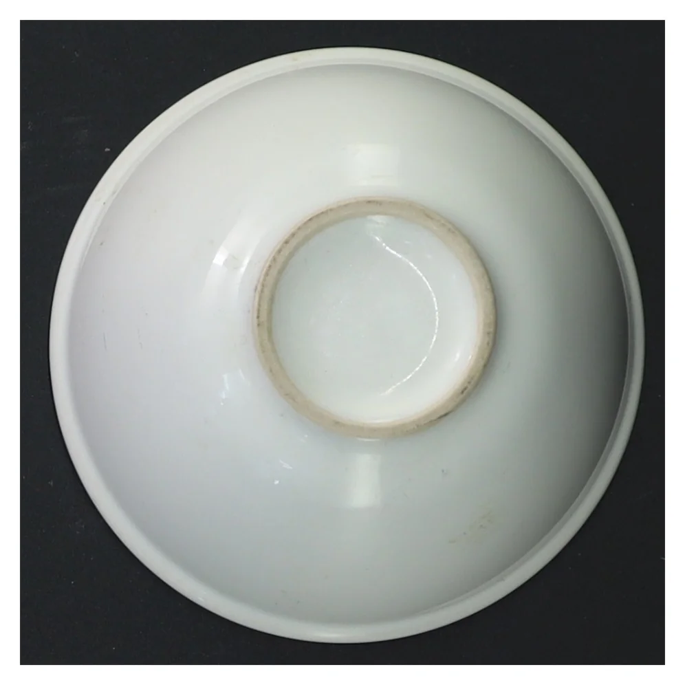 To små hvide skåle (str. Ø. 9,5 cm. 2 styk)