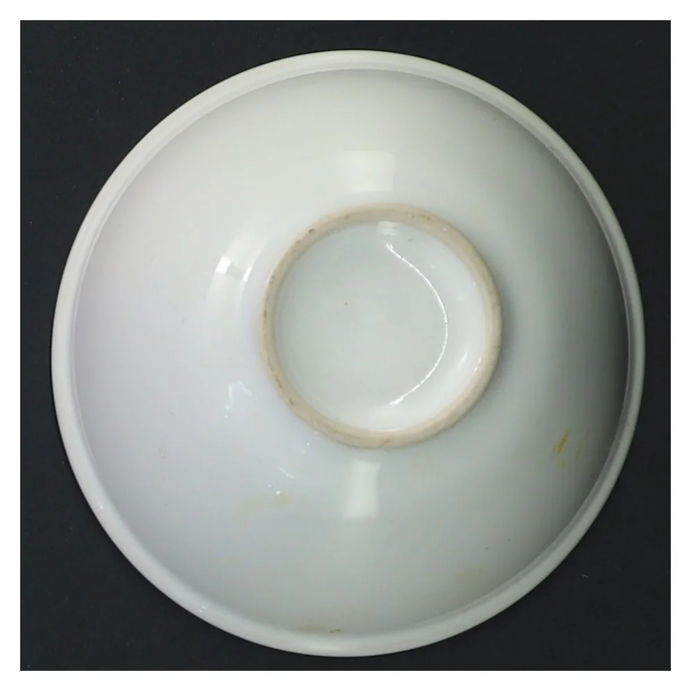 To små hvide skåle (str. Ø. 9,5 cm. 2 styk)