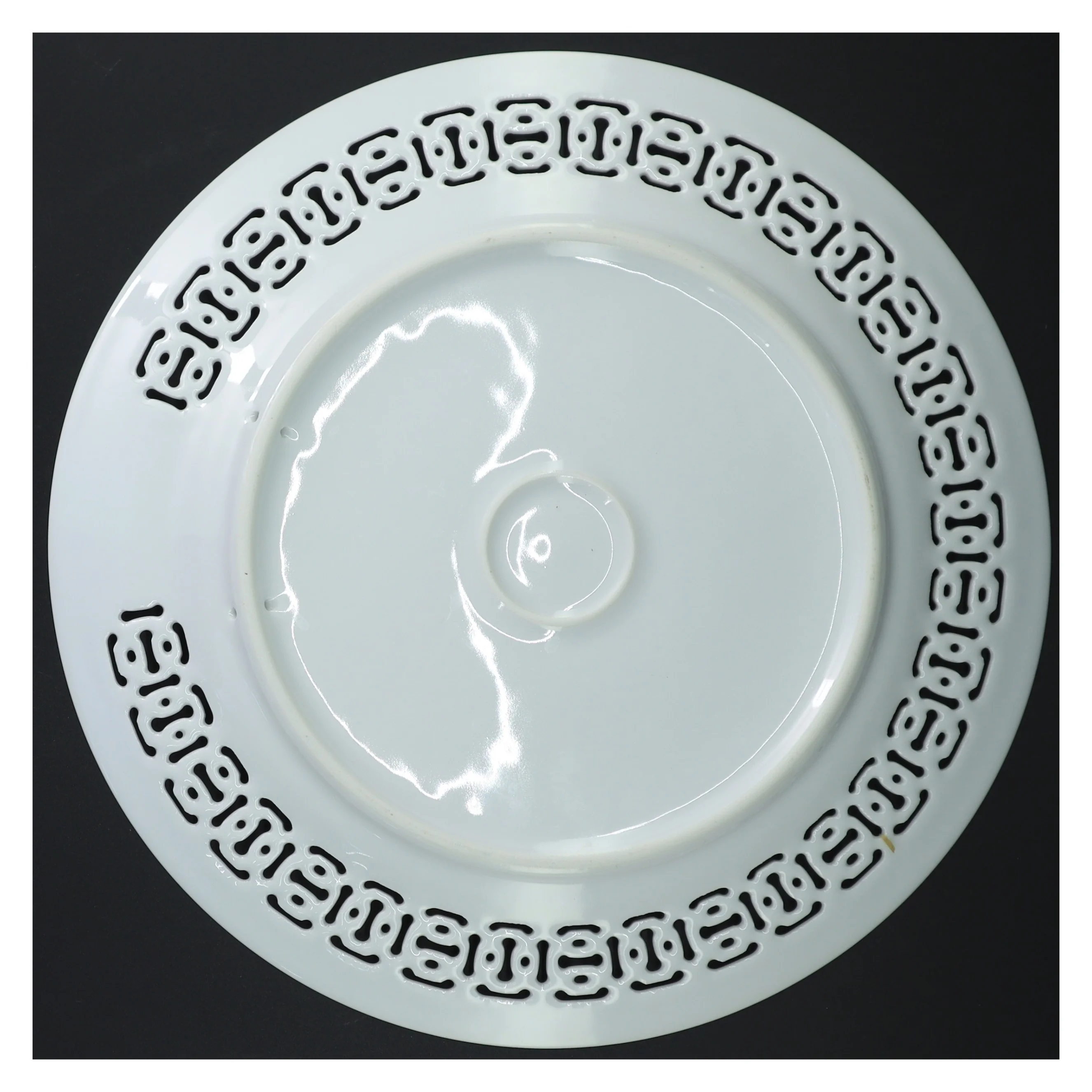 Sæt af hvidt porcelænsfade (str. Ø. 27,5 cm)