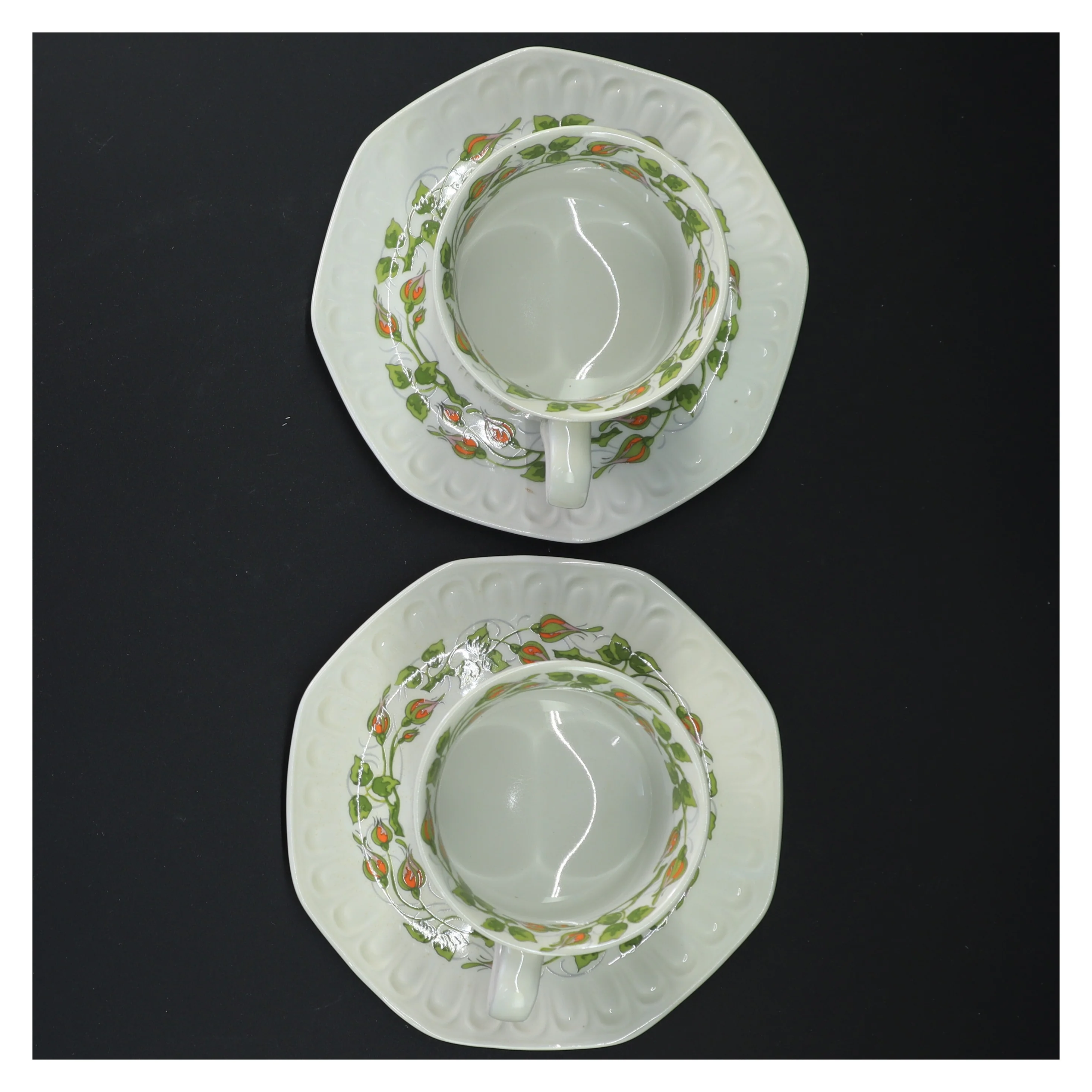 Kaffekopper med underkopper fra Pontesa (str. Ø. 15 cm. 2 styk)