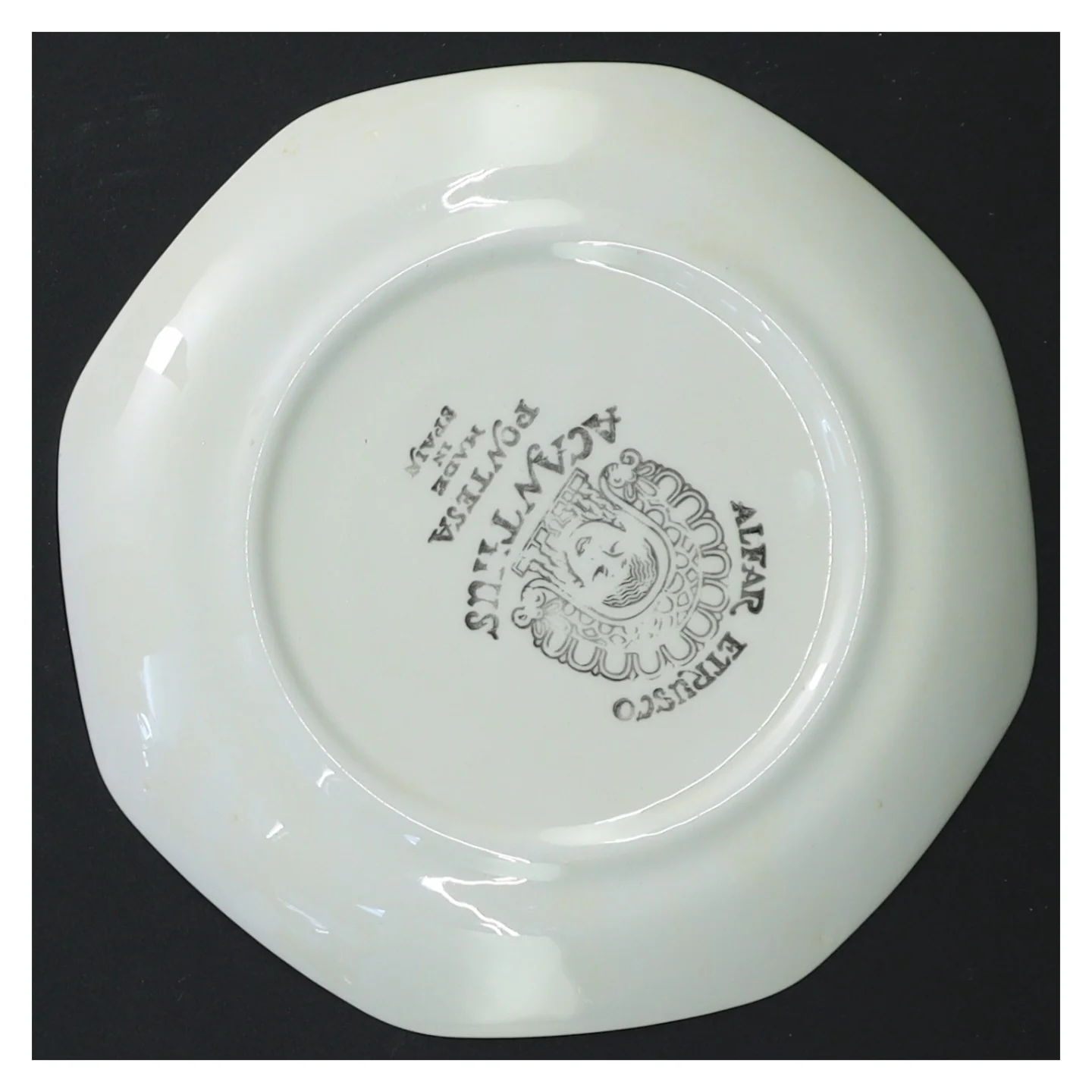 Kaffekopper med underkopper fra Pontesa (str. Ø. 15 cm. 2 styk)