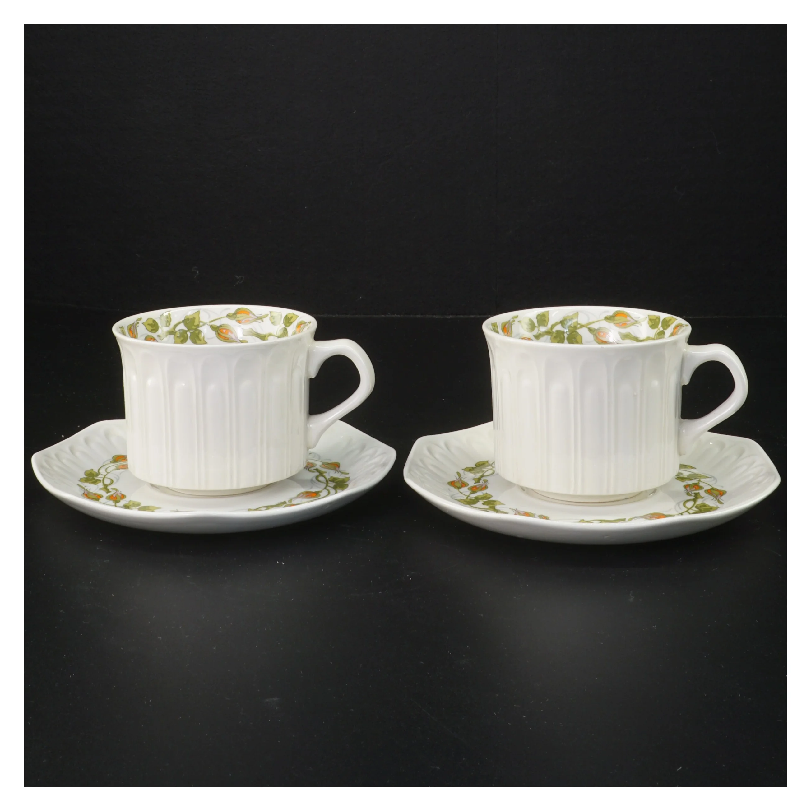 Kaffekopper med underkopper fra Pontesa (str. Ø. 15 cm. 2 styk)