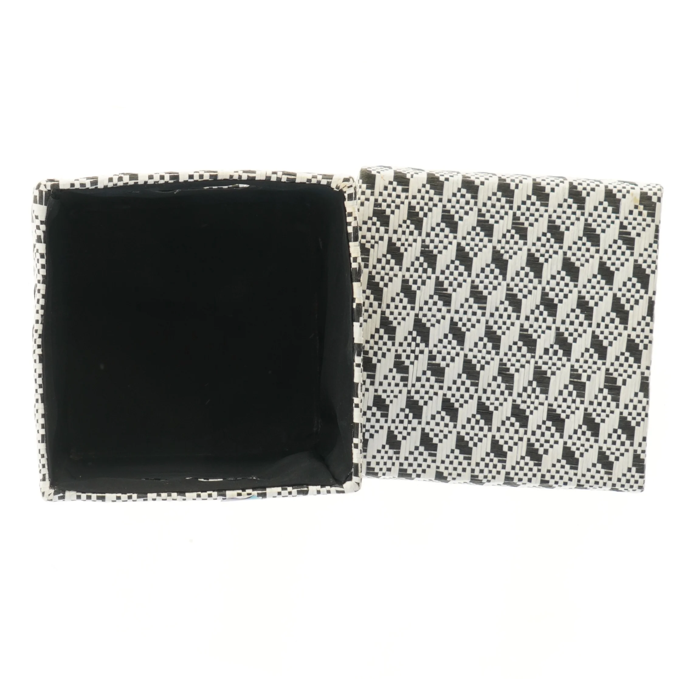 Flettet opbevaringskasse med låg (str. 20x20 cm)