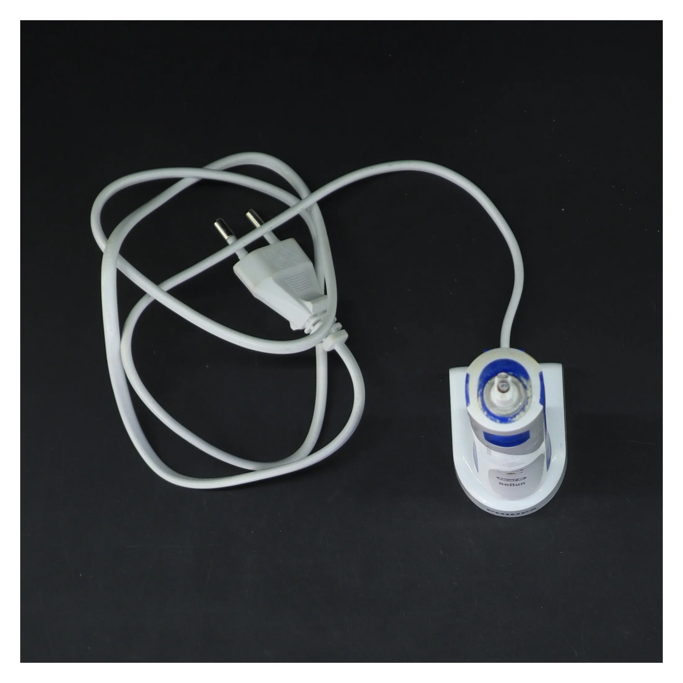 Elektrisk tandbørste med oplader fra Oral-b (str. 19,5 cm)