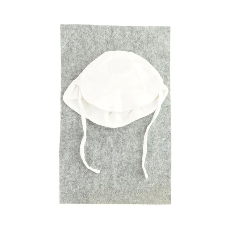 Baby hat (Str. 50/52) fra Ukendt (str. 50/52)
