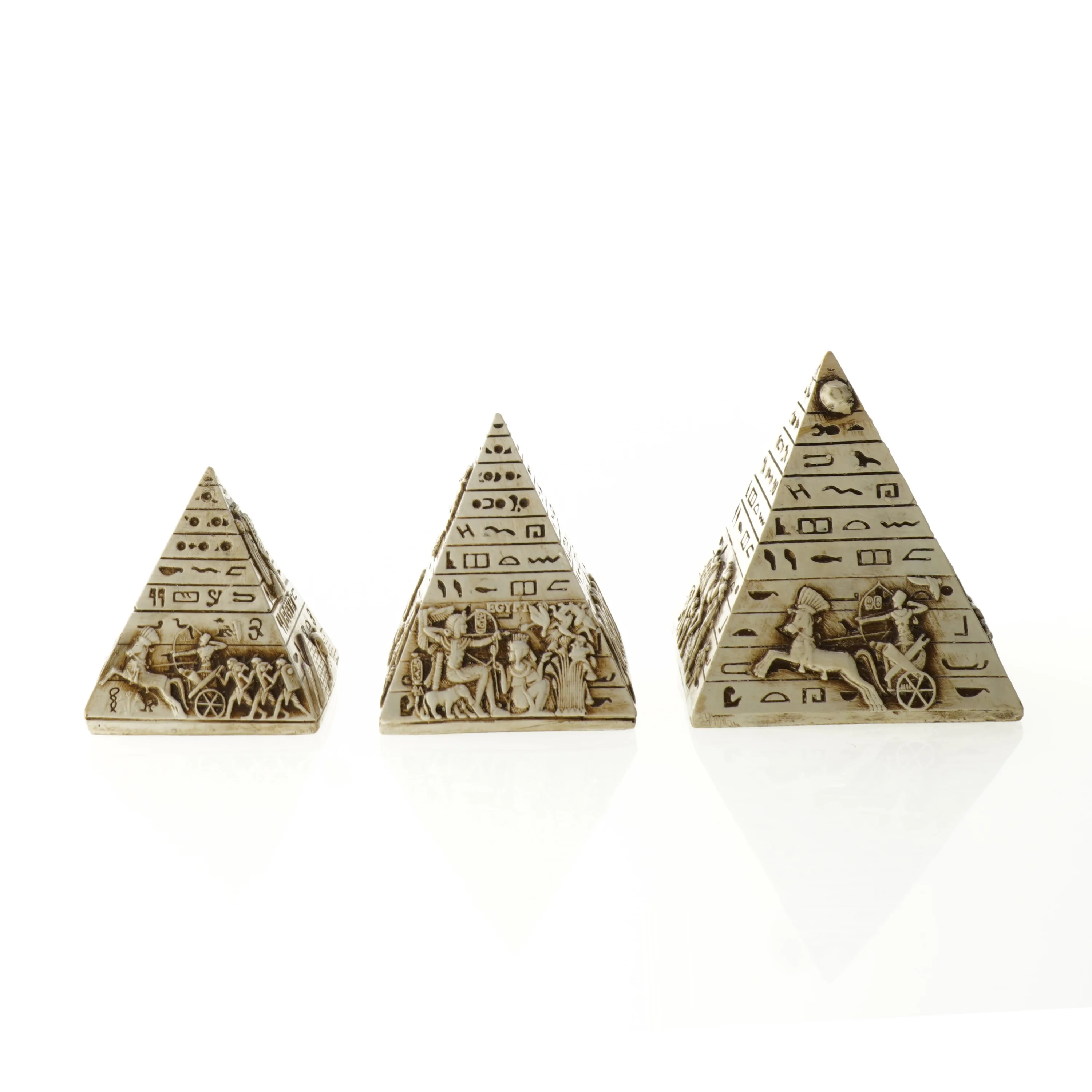 Pynte pyramider (str. 10 x 10 cm og 7 x 7 cm og 6 x 6 cm)
