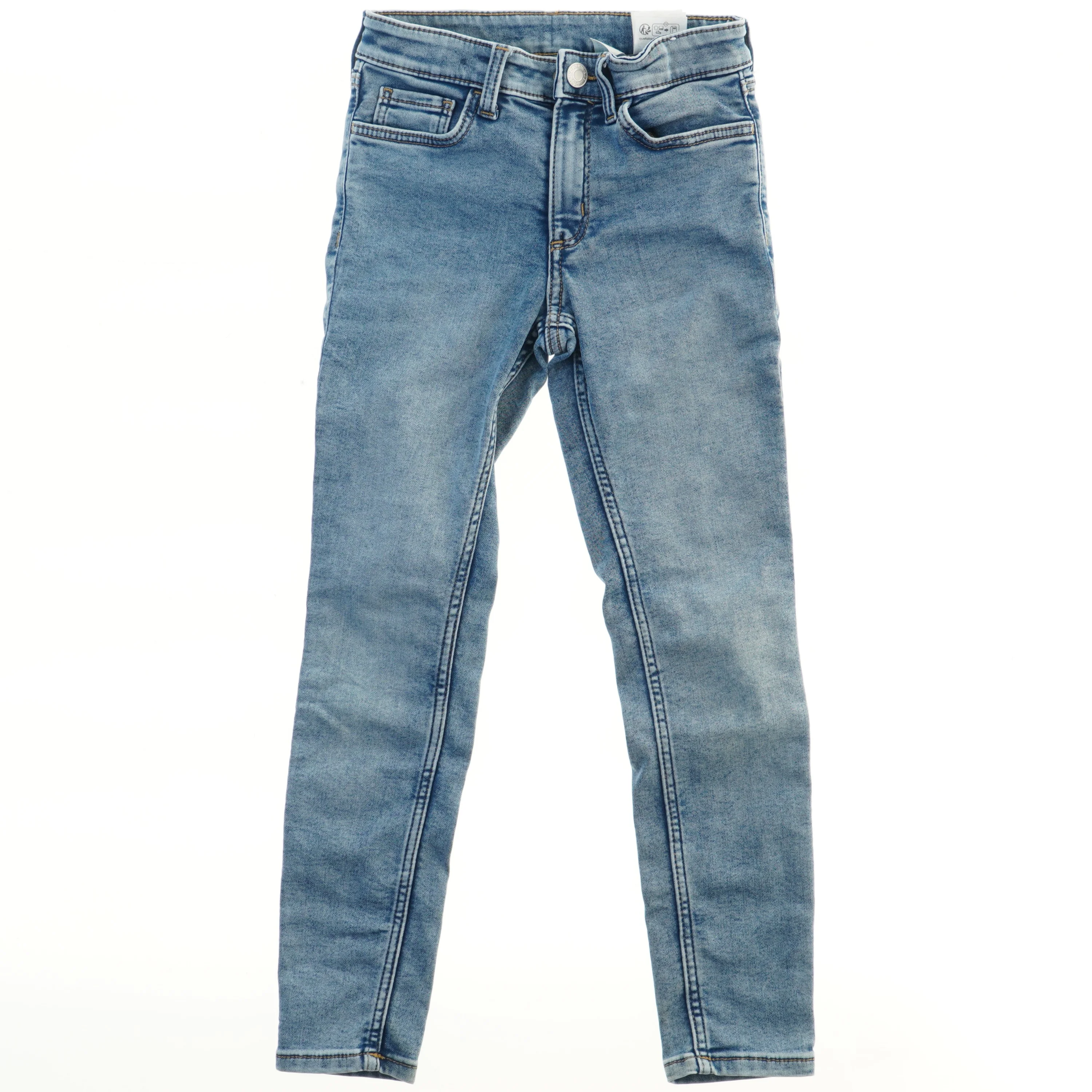 Jeans i lyseblå denim fra H&M (str. 122)