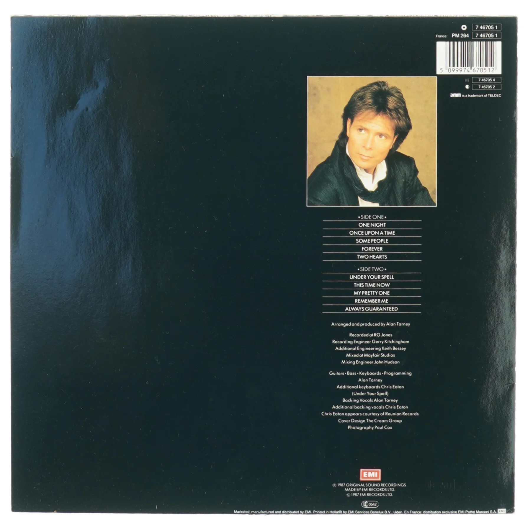 Lp plade cliff richard always guaranteed fra Emi Records (str. 31 x 31 cm)