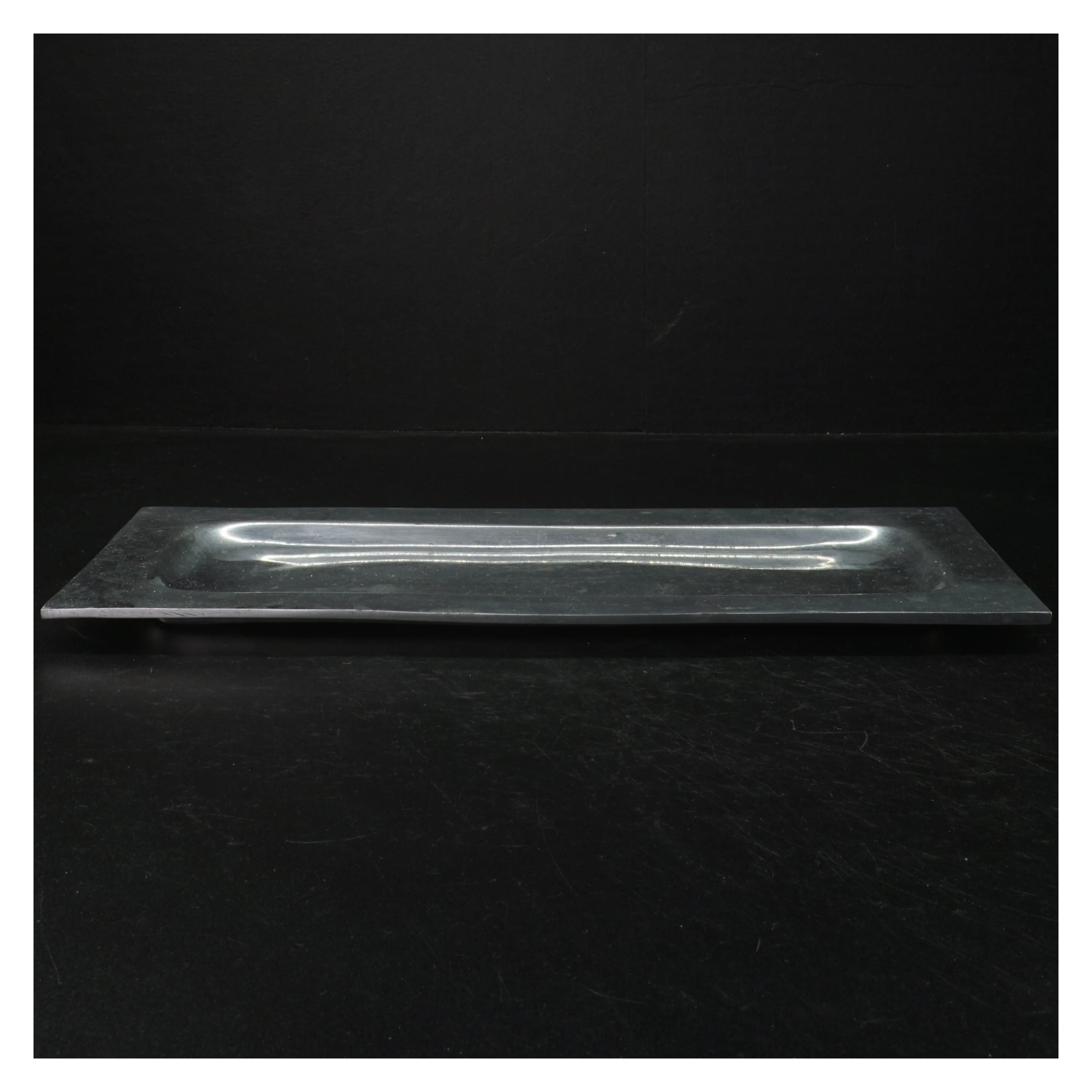 Metal bakke (str. 35 x. 15 cm)